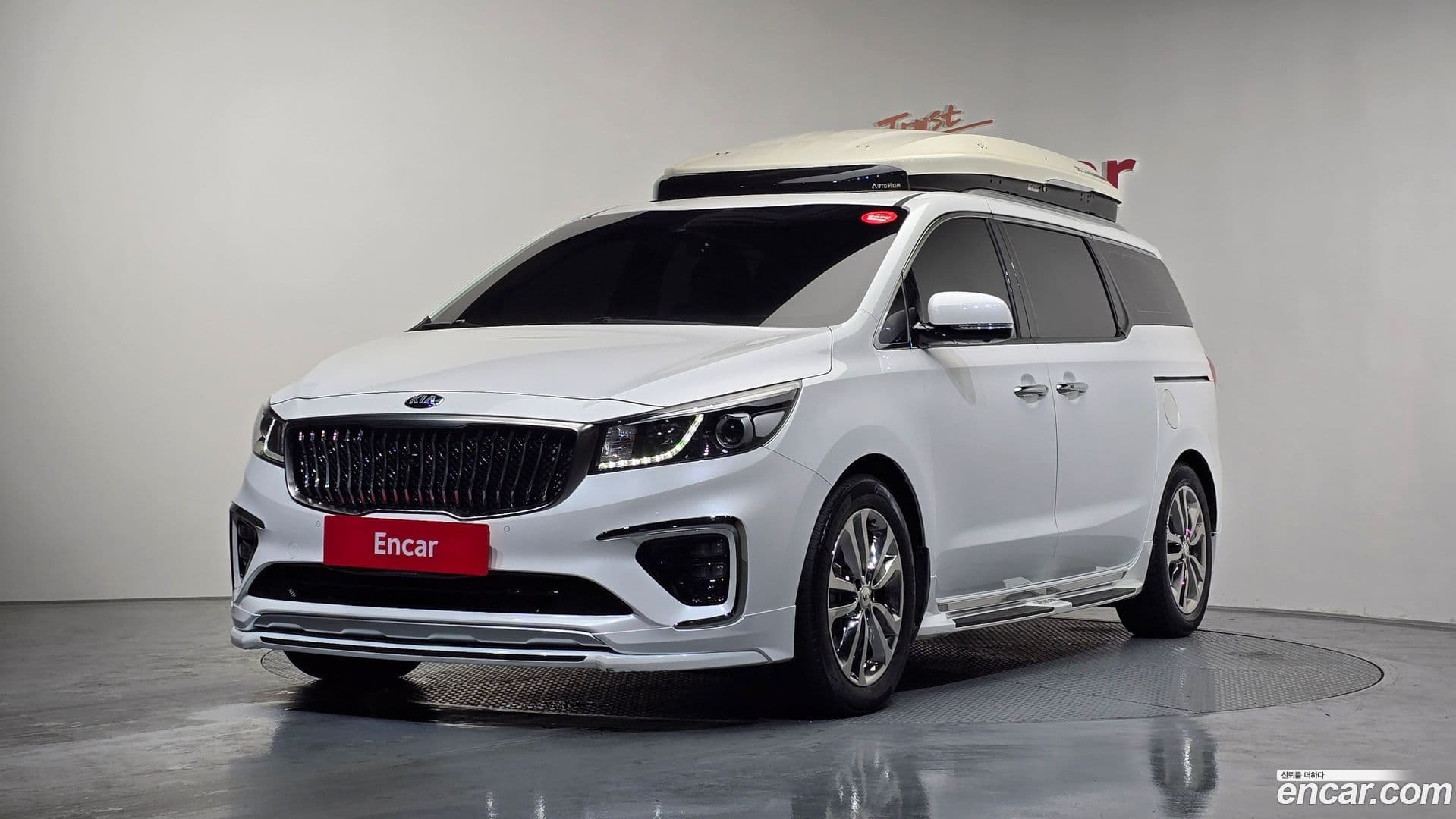 Main__Slider__Photo:Canival Kia 2018.2-0