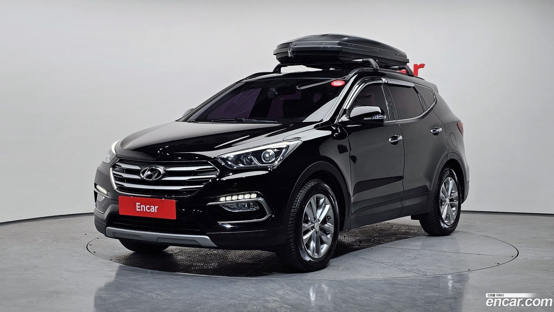 Main__Slider__Photo:Santafe Hyundai 2016.1-0