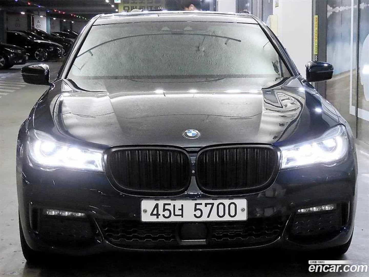 7-Series BMW 2018.11-OUTER-002