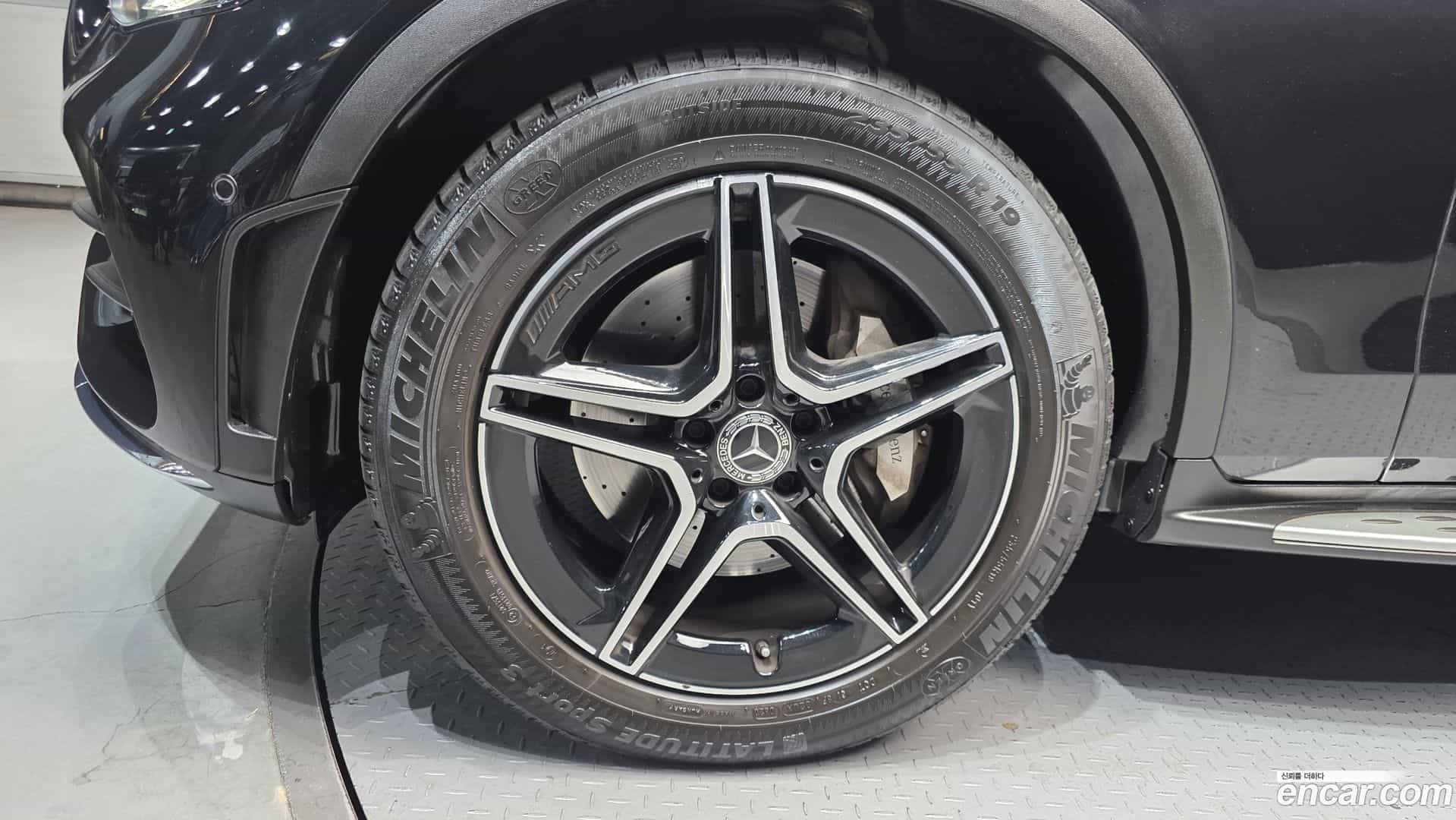 GLC-Class Mercedes-Benz 2020.7-OUTER-005