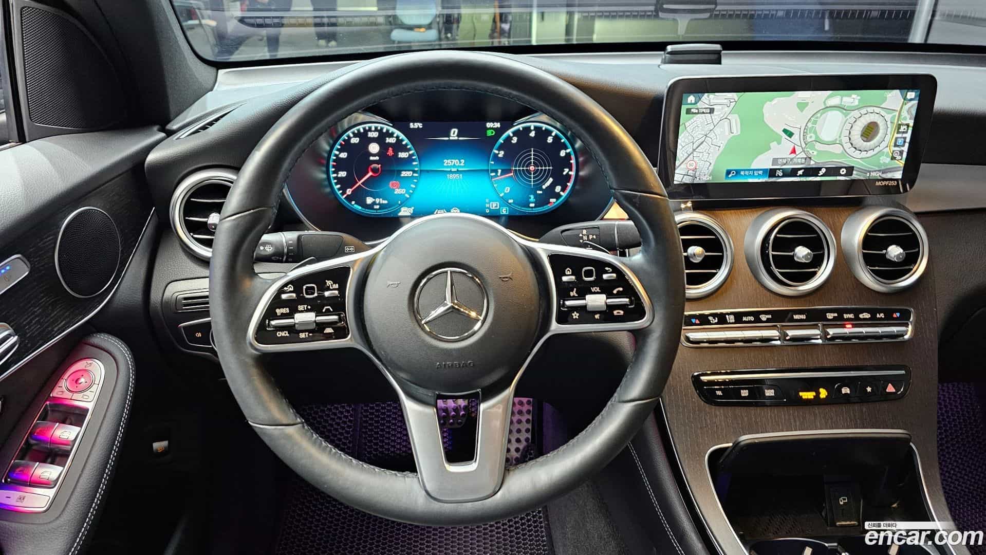 GLC-Class Mercedes-Benz 2020.7-OPTION-017