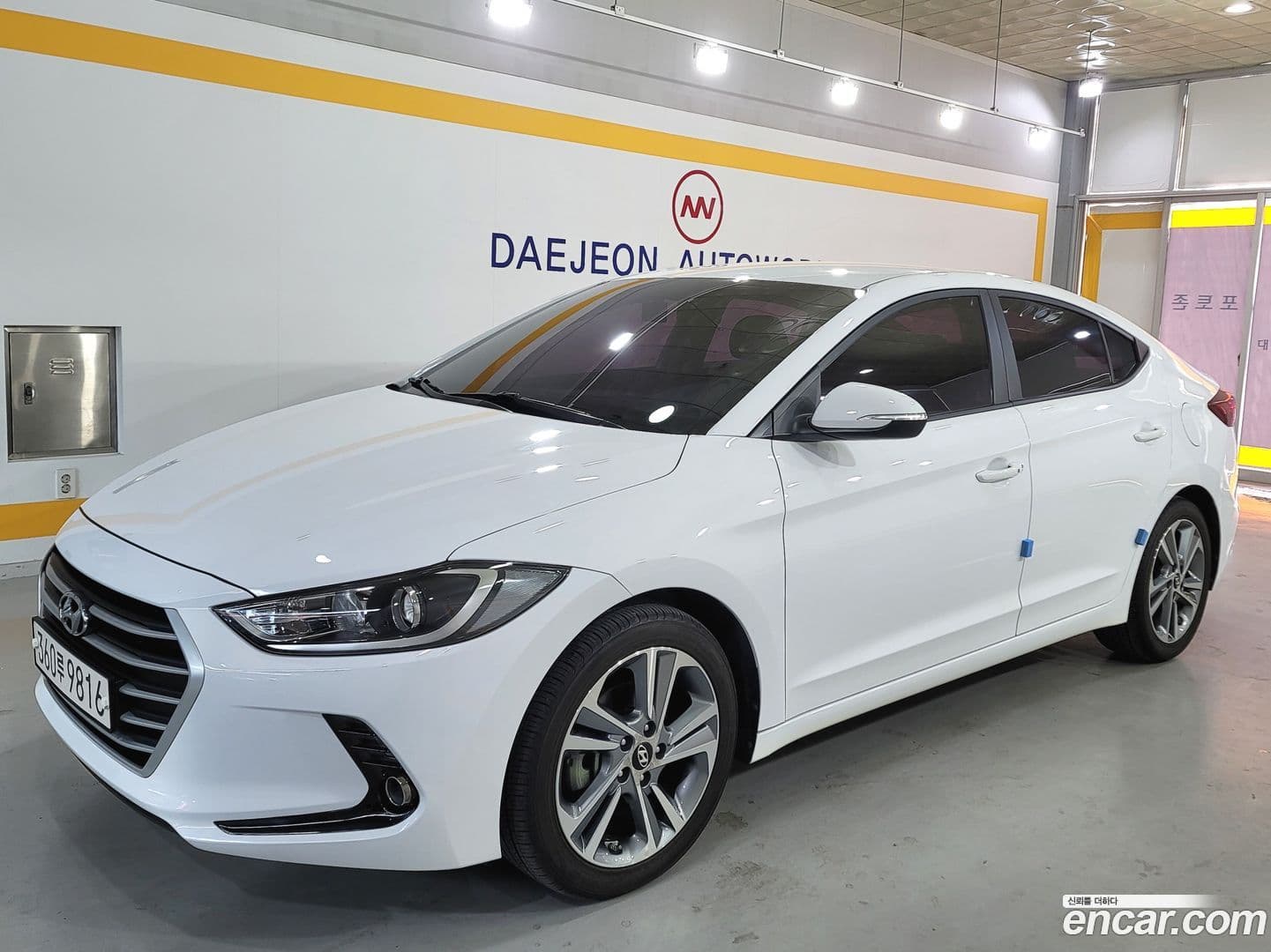 Main__Slider__Photo:AVANTE Hyundai 2018.7-0