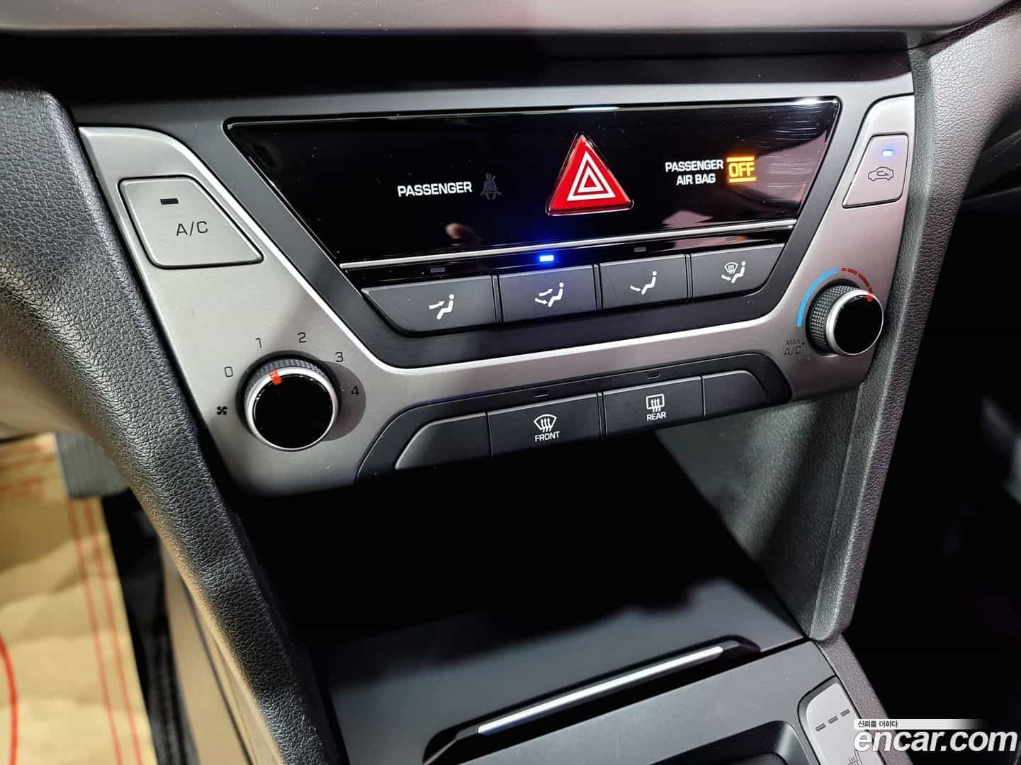 AVANTE Hyundai 2018.7-OPTION-019