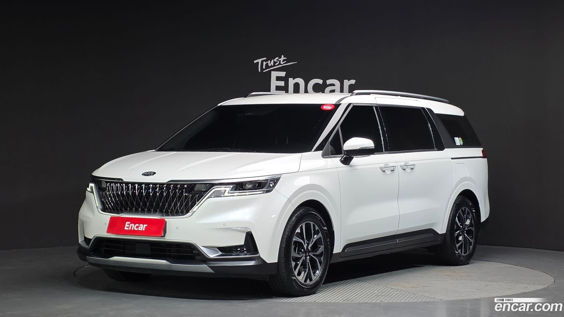 Main__Slider__Photo:Canival Kia 2020.9-0