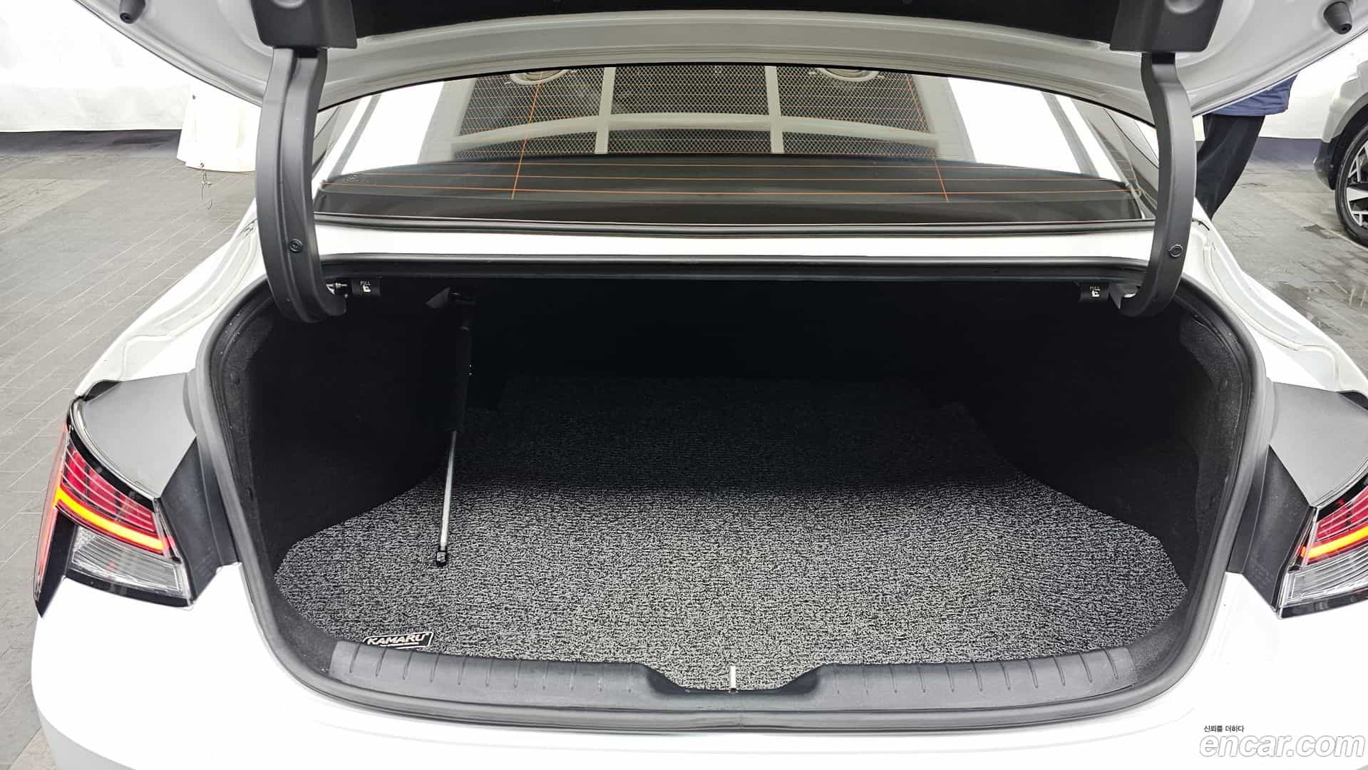 AVANTE Hyundai 2021.2-OPTION-024