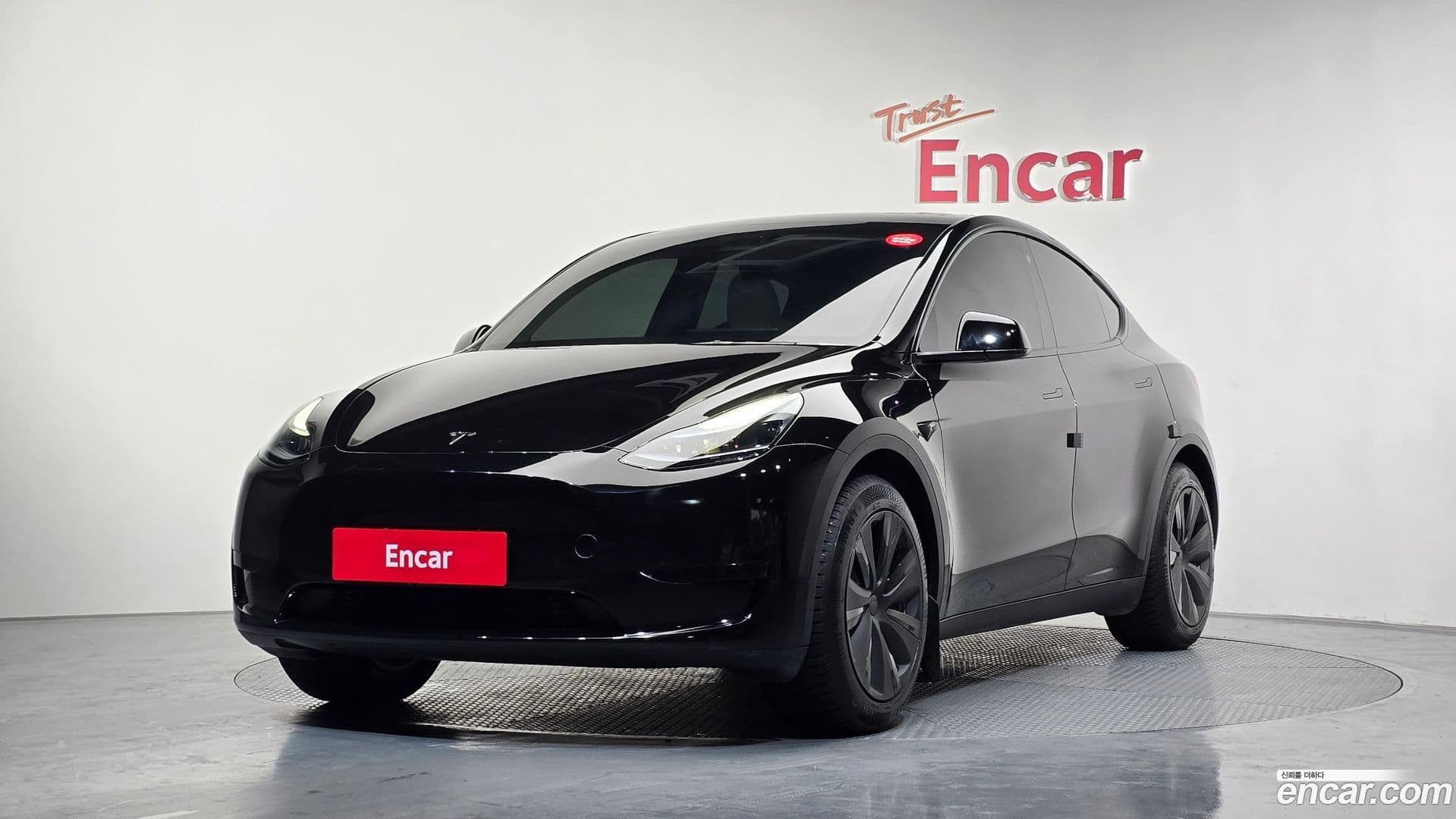 Main__Slider__Photo:Model Y Tesla 2023.9-0