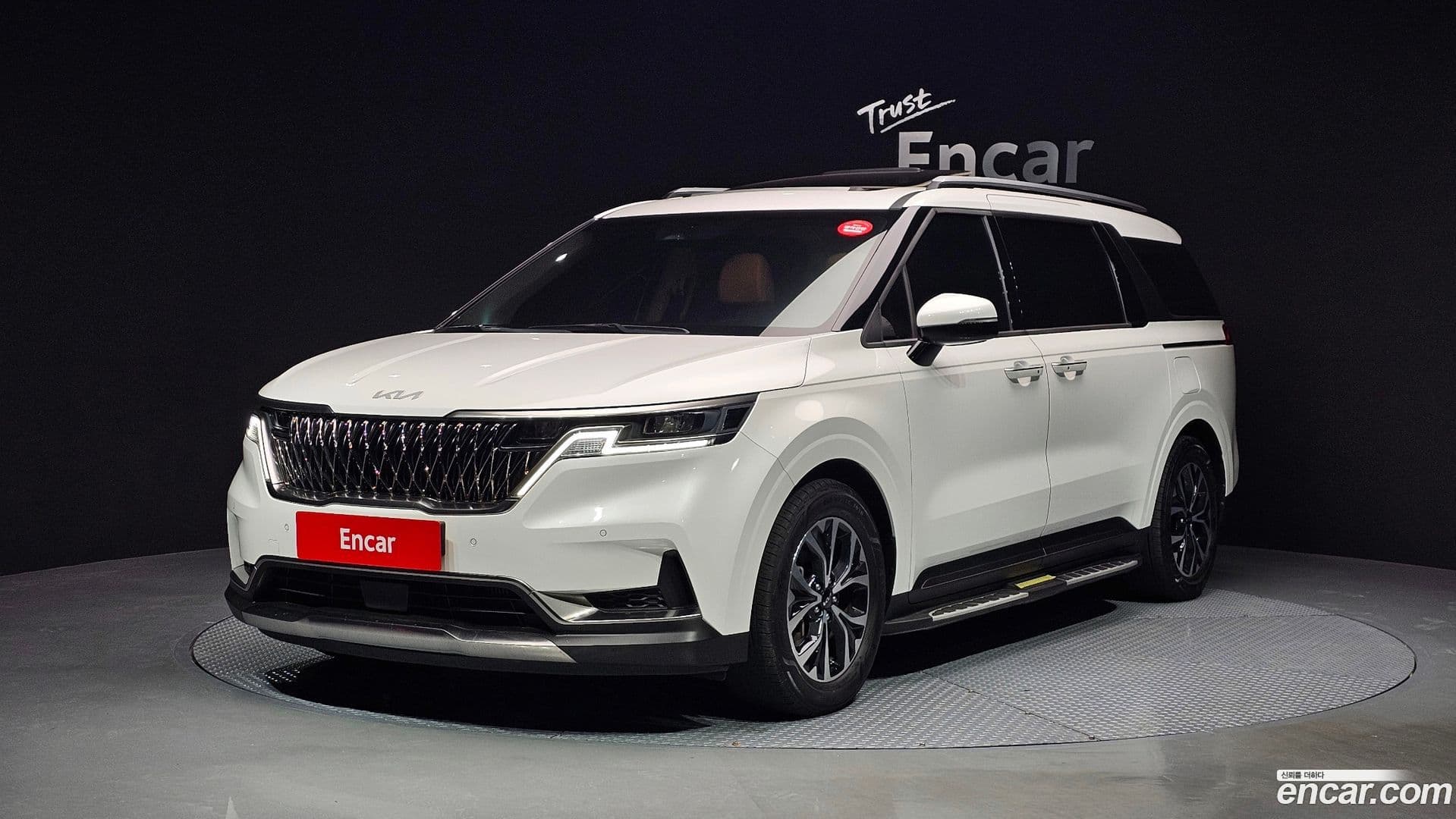 Main__Slider__Photo:Canival Kia 2023.6-0