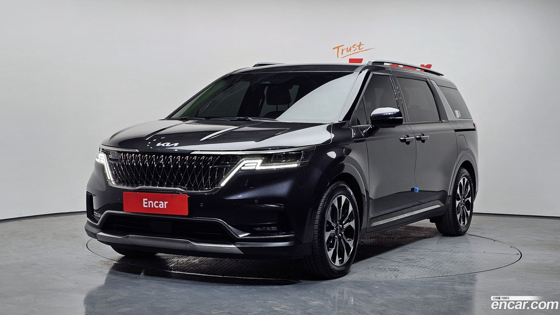 Main__Slider__Photo:Canival Kia 2023.0-0