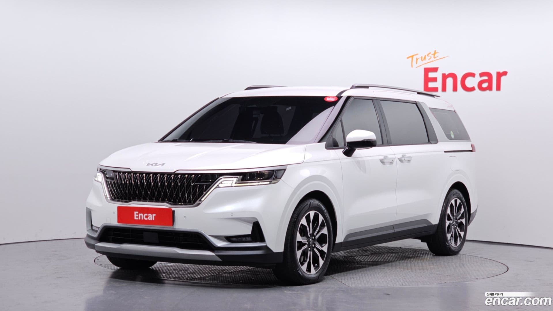 Main__Slider__Photo:Canival Kia 2021.10-0