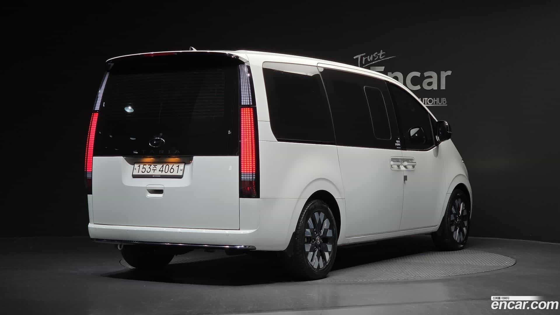 Staria Hyundai 2024.0-OUTER-002