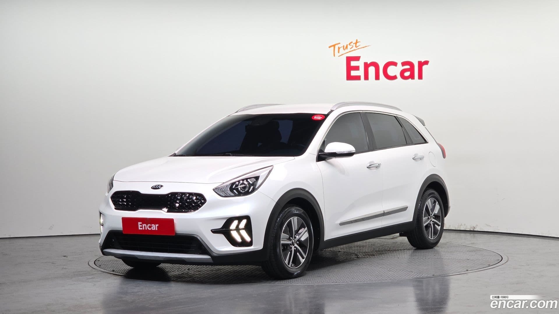 Main__Slider__Photo:Niro Kia 2020.7-0