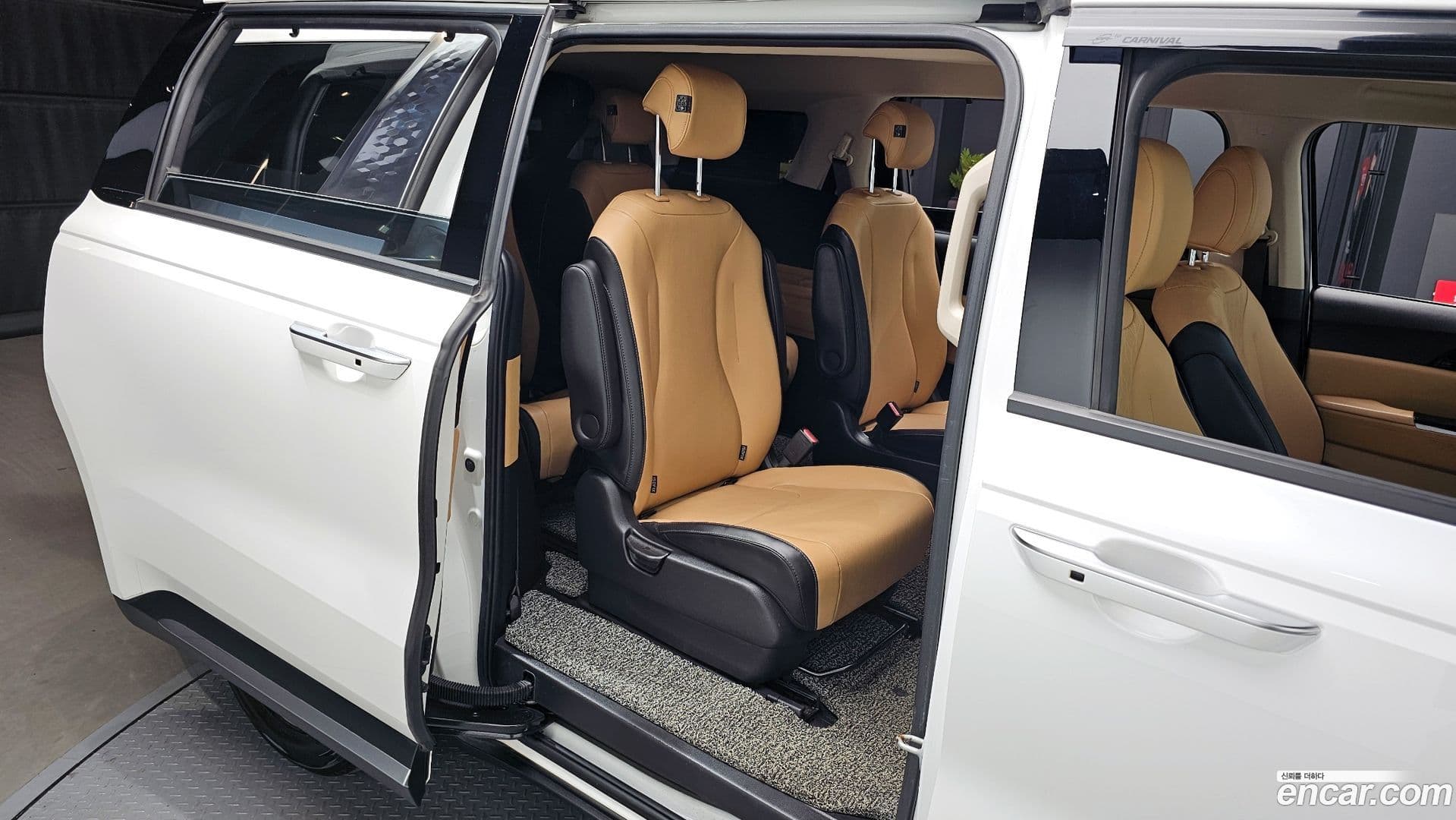 Main__Slider__Photo:Canival Kia 2020.11-11