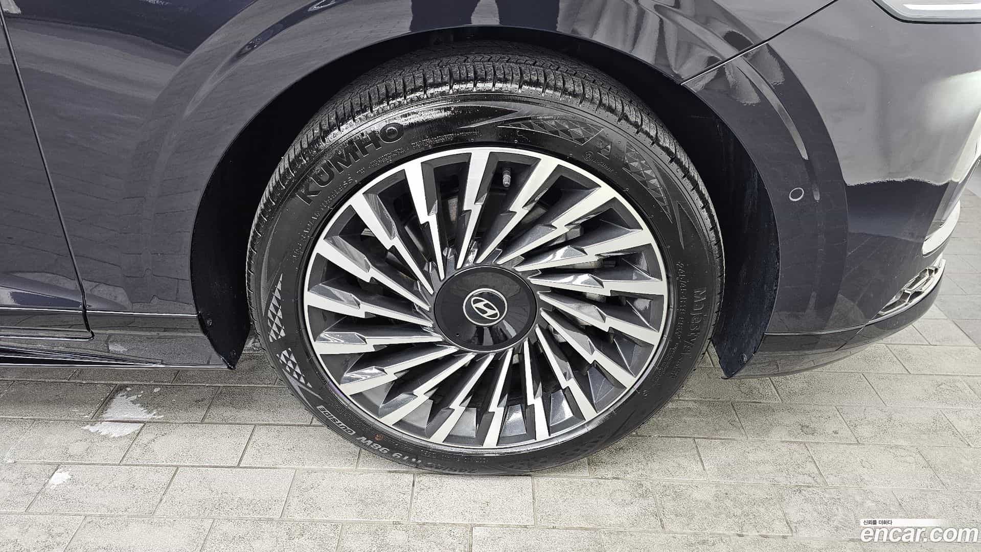 Grandeur Hyundai 2024.10-OUTER-005