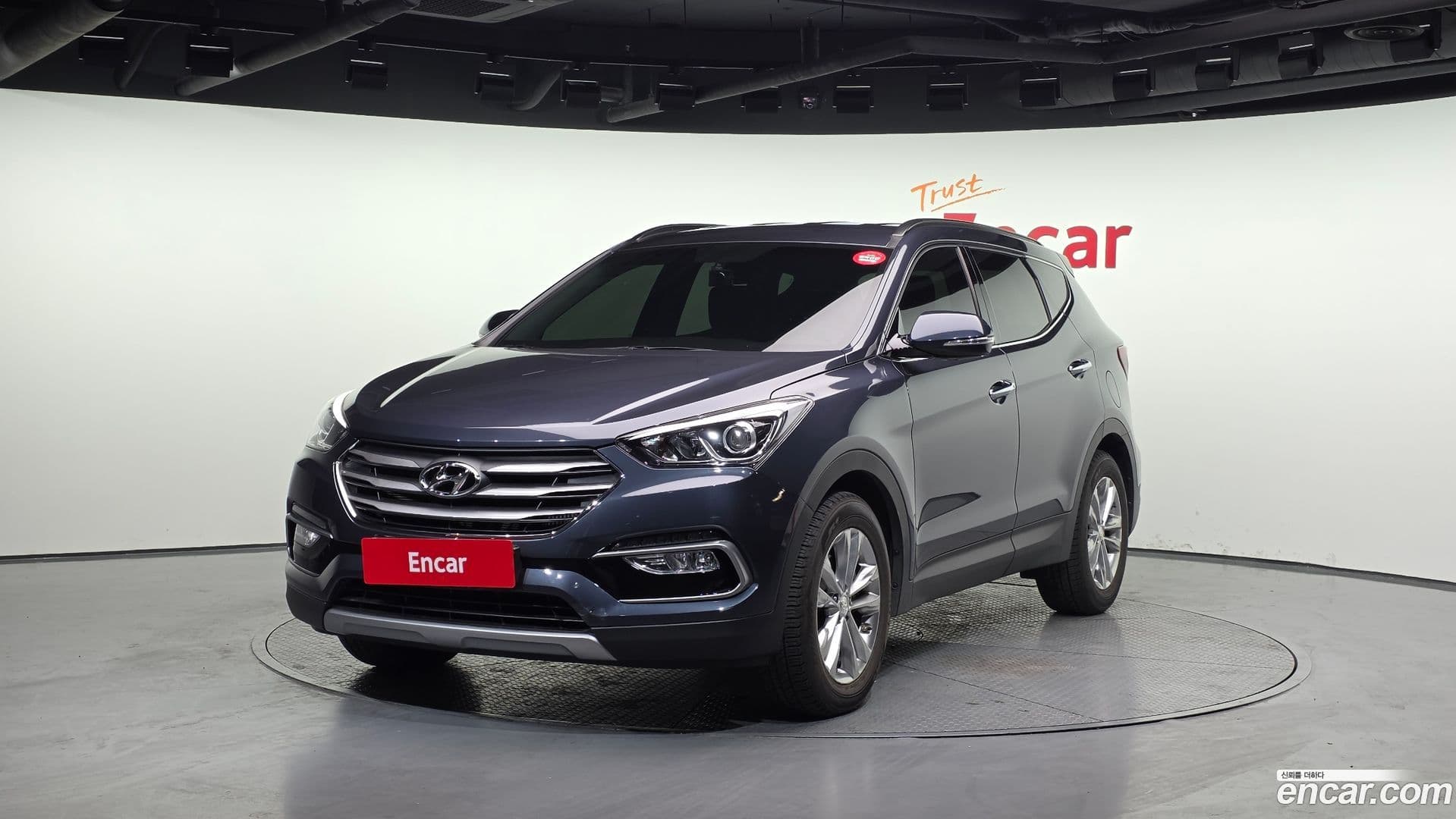 Main__Slider__Photo:Santafe Hyundai 2016.8-0