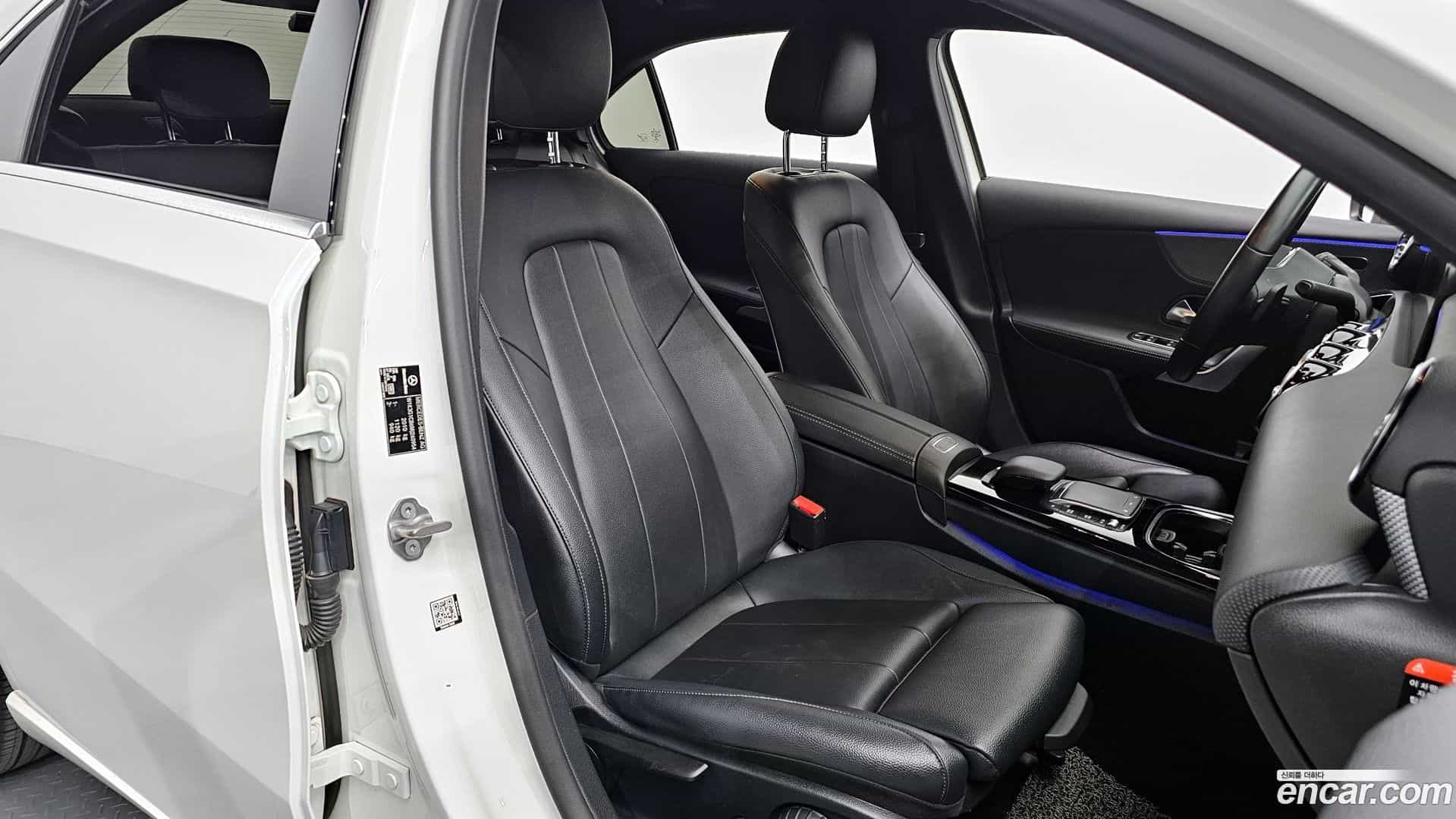 A-Class Mercedes-Benz 2021.6-INNER-010