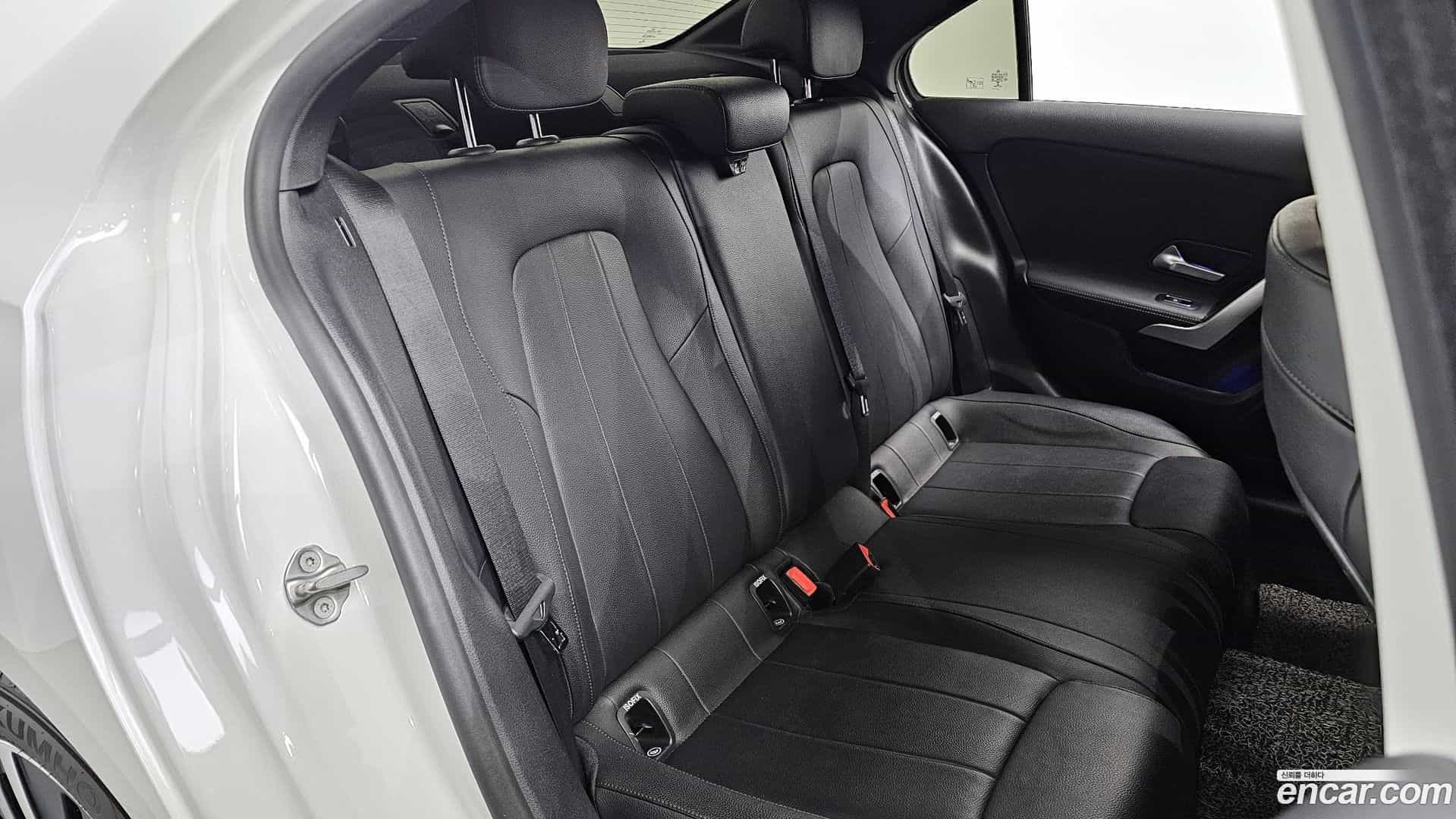 A-Class Mercedes-Benz 2021.6-OPTION-017