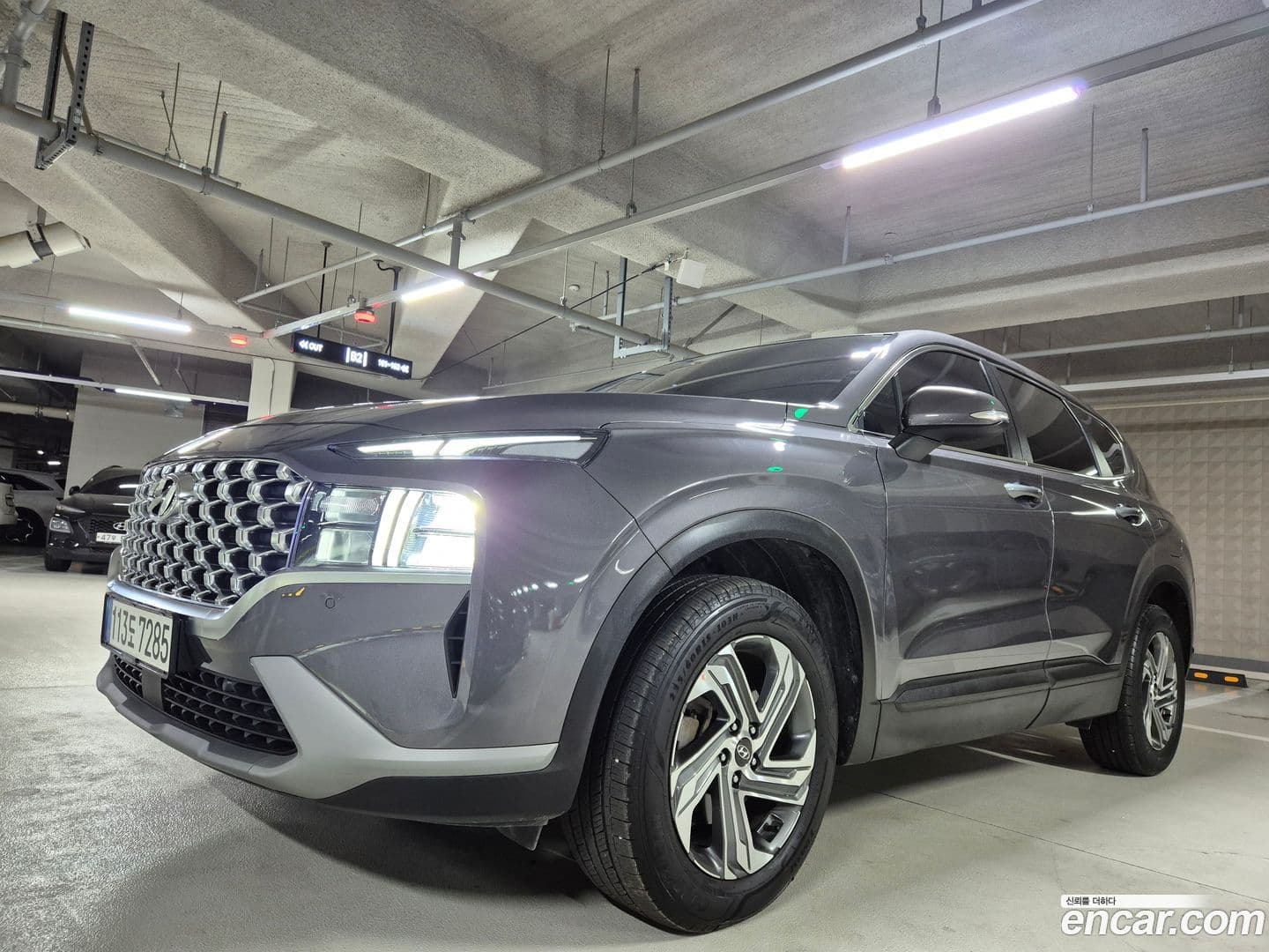 Main__Slider__Photo:Santafe Hyundai 2021.1-0