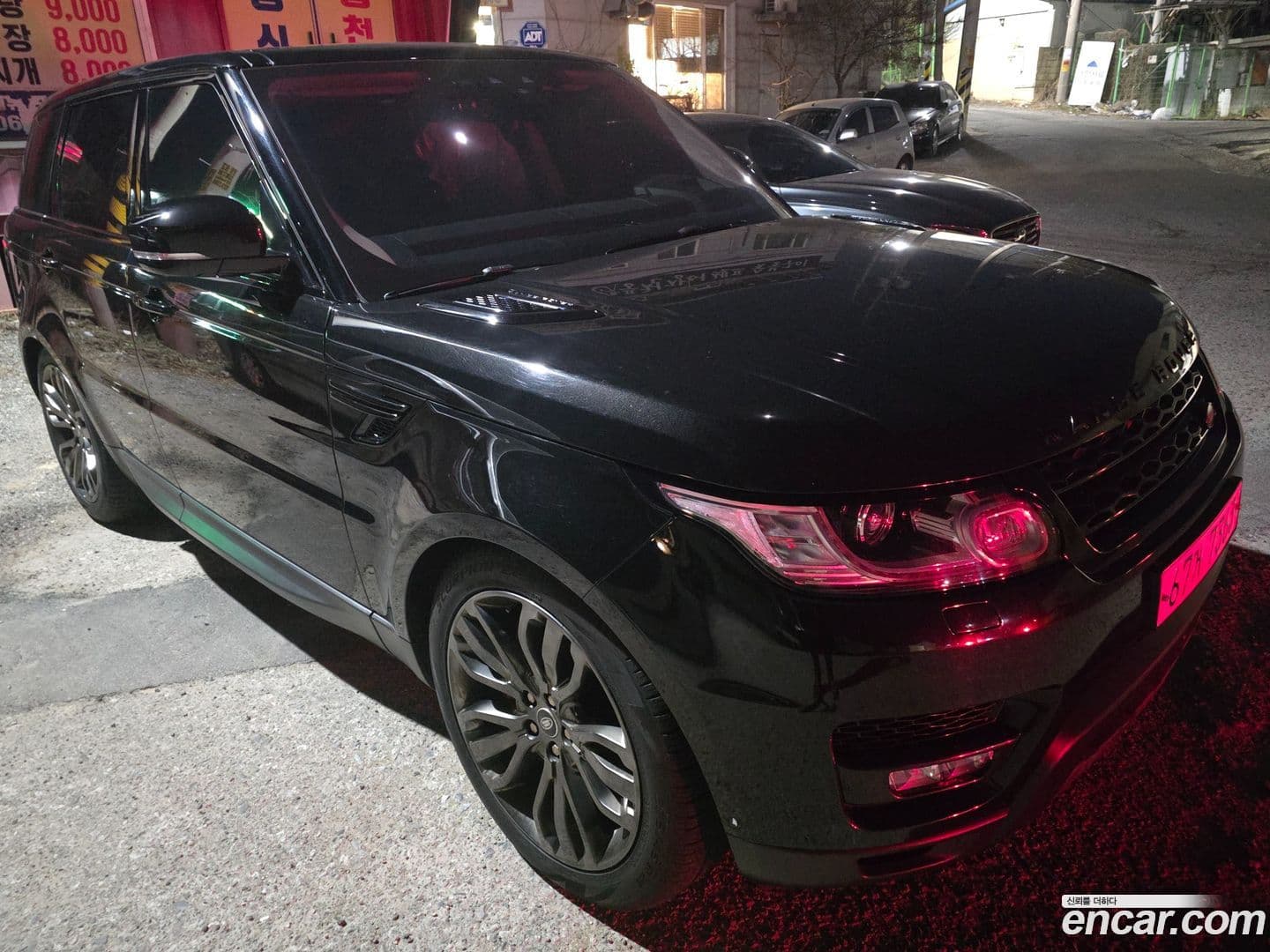 Main__Slider__Photo:Range Rover Sport Land Rover 2017.7-0