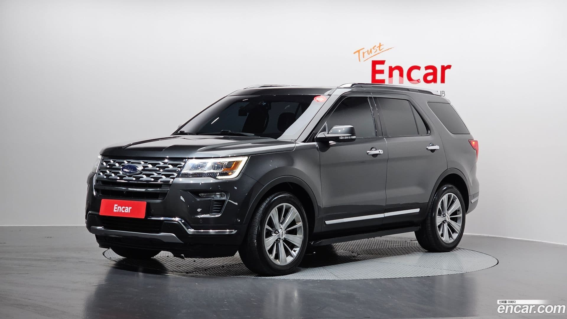 Main__Slider__Photo:Explorer Ford 2018.7-0