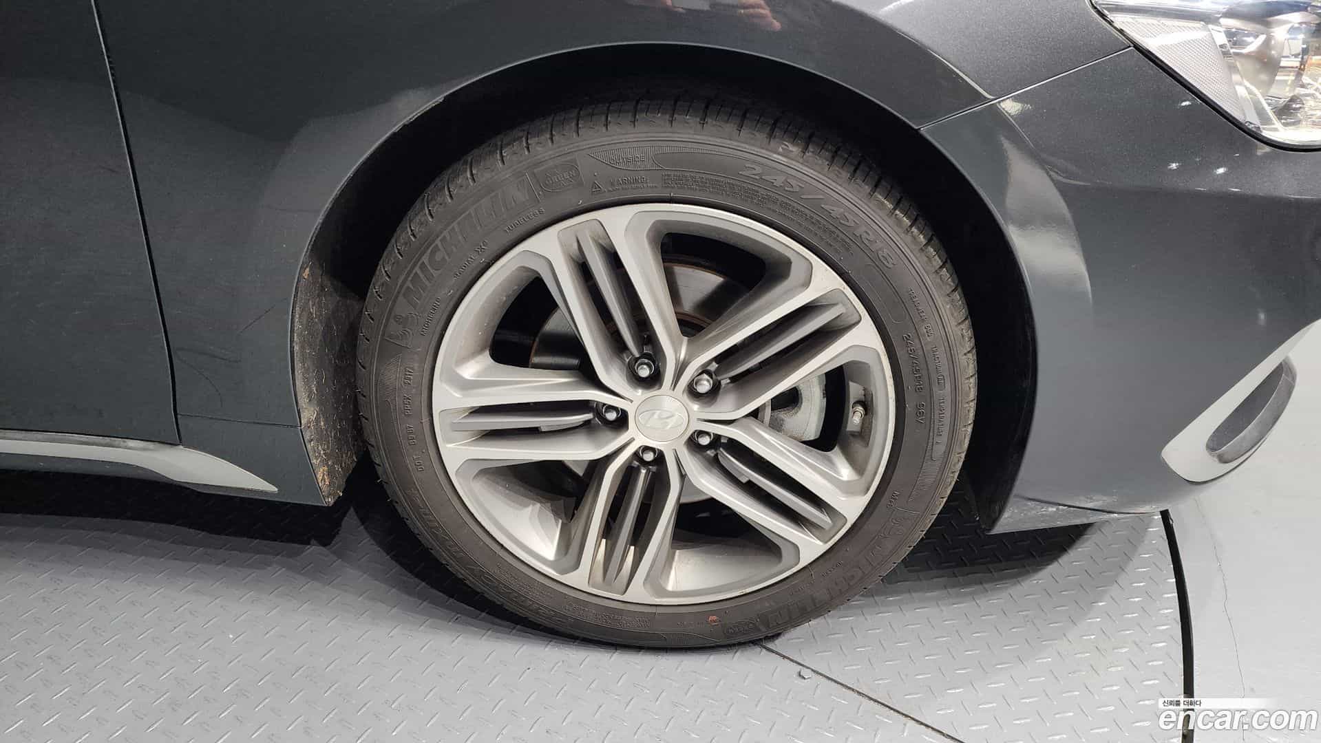Grandeur Hyundai 2018.10-OUTER-005