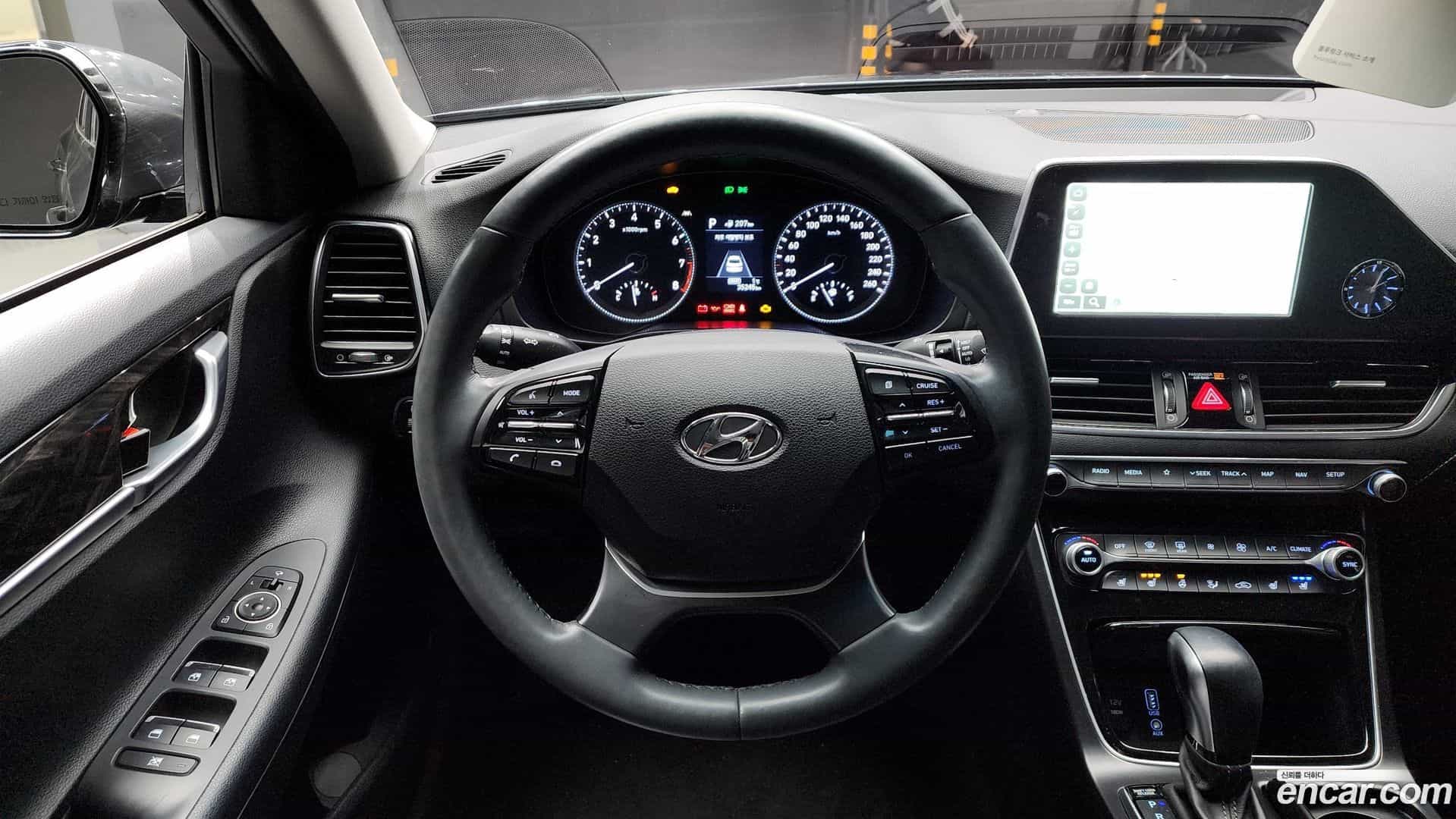 Grandeur Hyundai 2018.10-OPTION-017