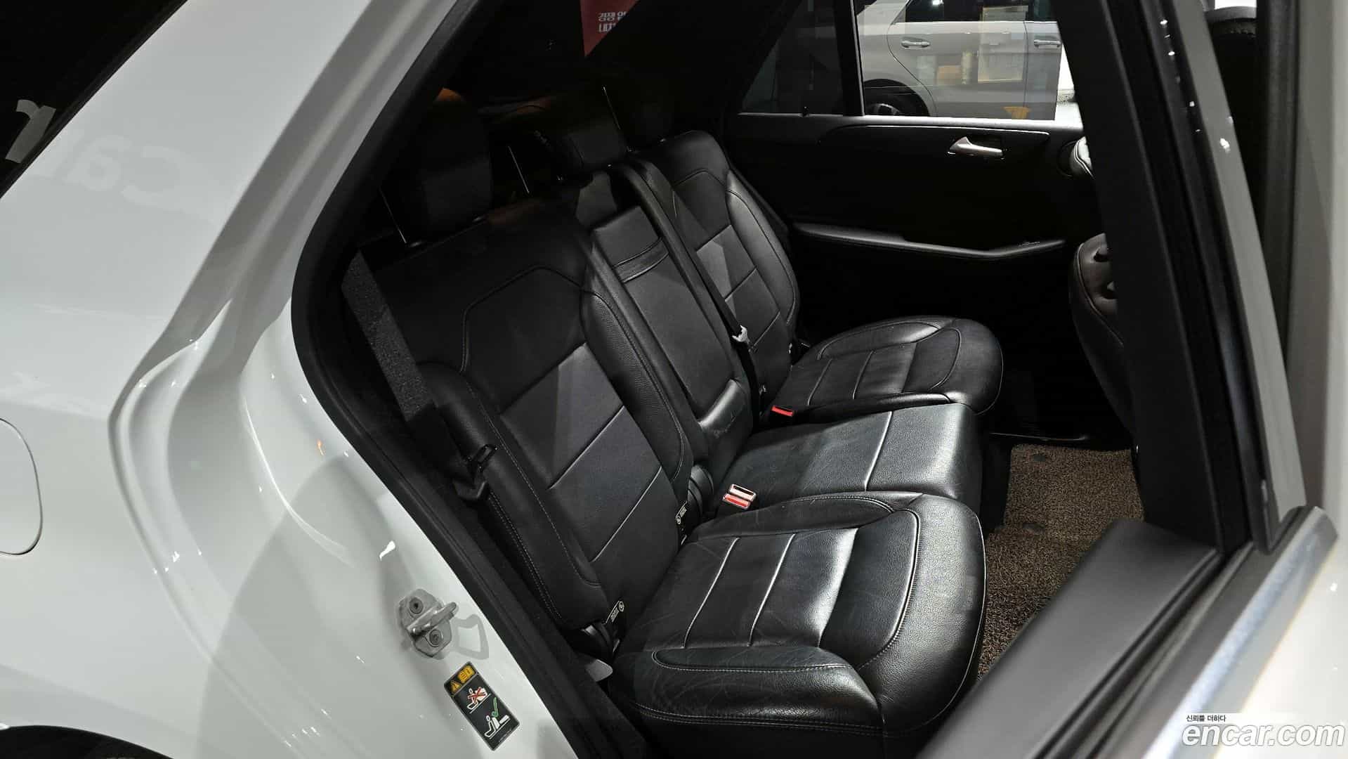 GLE-Class Mercedes-Benz 2016.7-OPTION-016