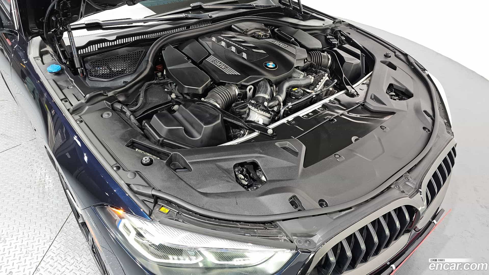 8-Series BMW 2019.11-INNER-006