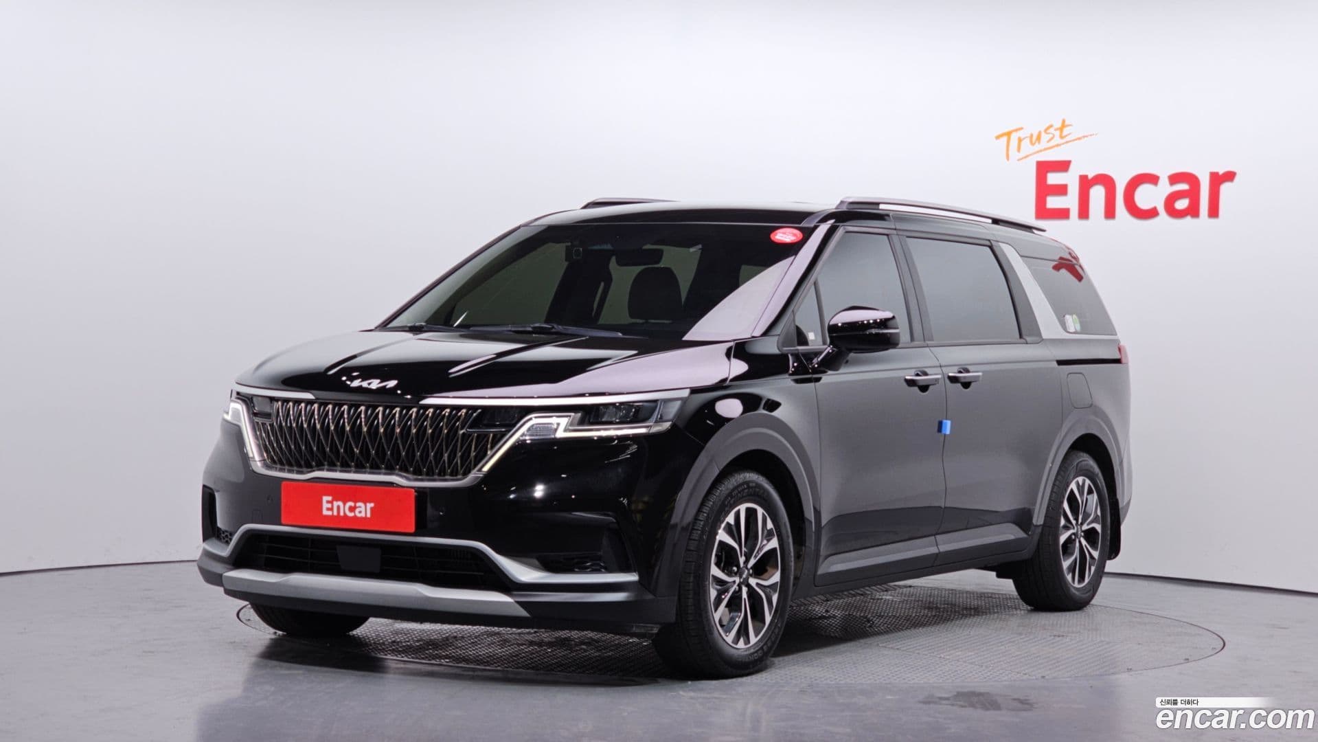 Main__Slider__Photo:Canival Kia 2023.10-0
