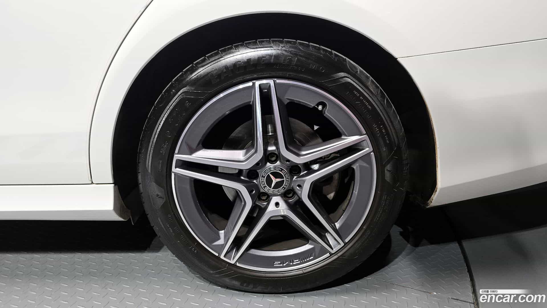 E-Class Mercedes-Benz 2023.7-OUTER-005