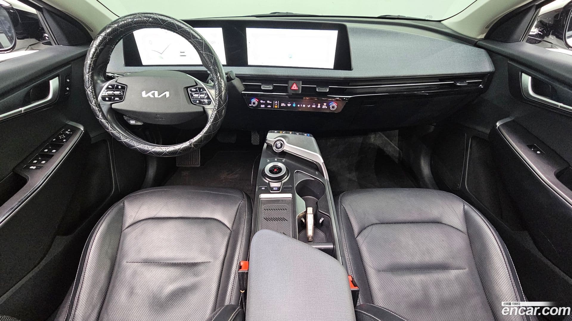 Main__Slider__Photo:EV6 Kia 2022.4-6