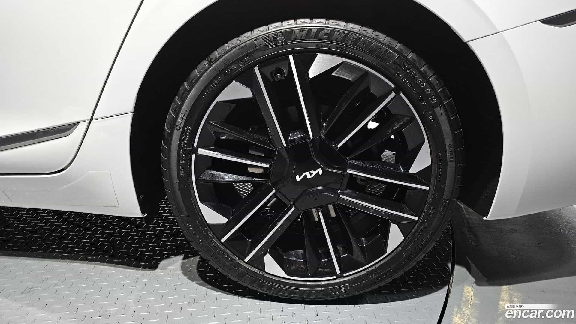 K8 Kia 2025.0-OUTER-005