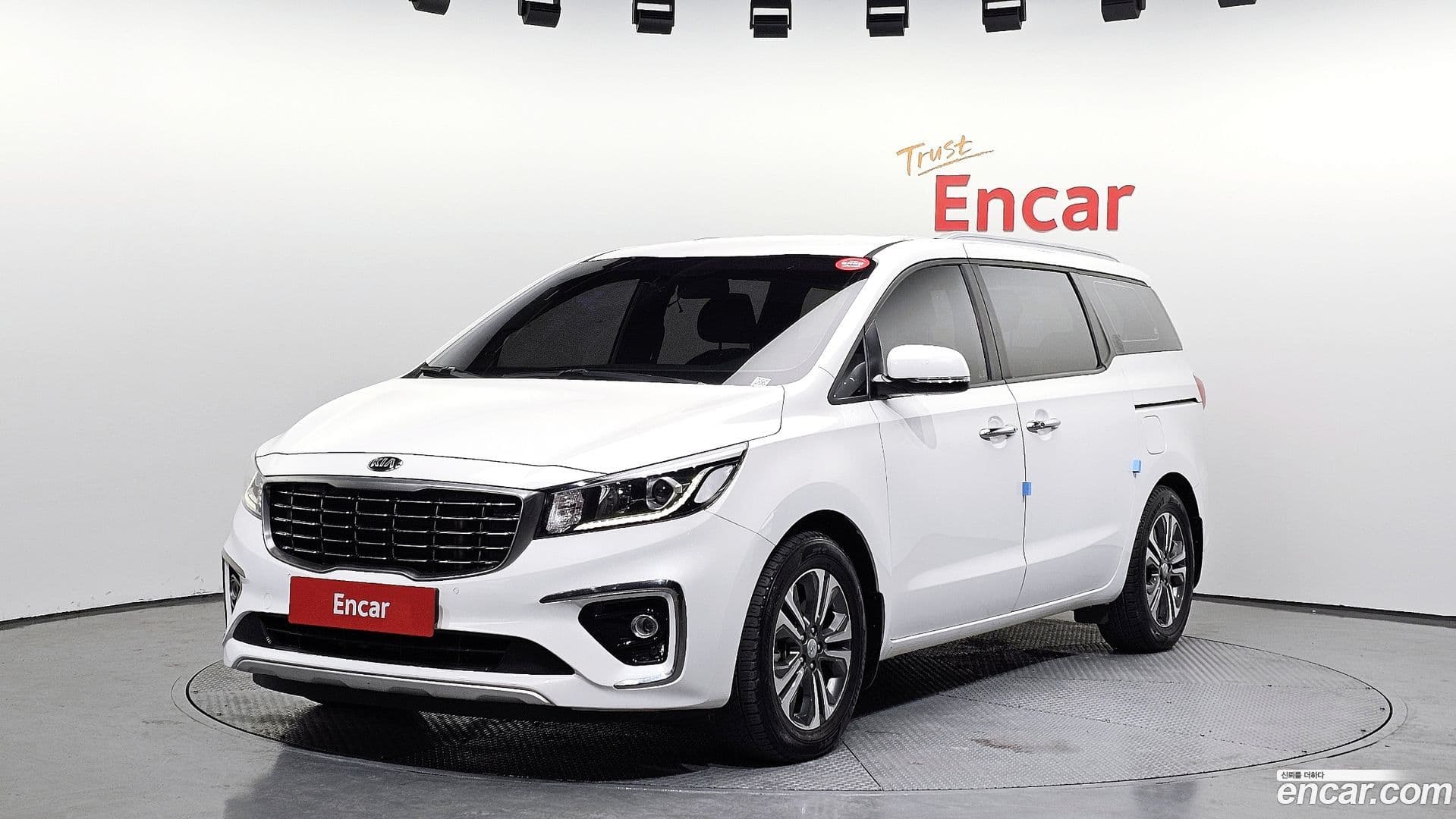 Main__Slider__Photo:Canival Kia 2019.11-0
