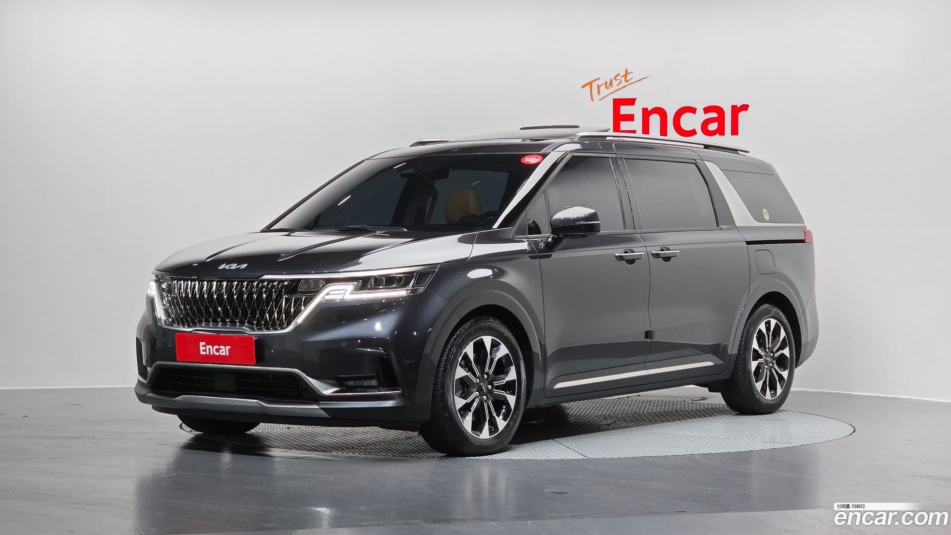 Main__Slider__Photo:Canival Kia 2022.8-0