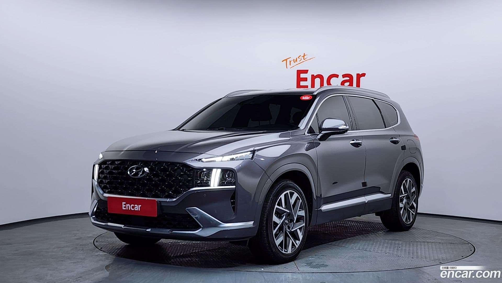 Main__Slider__Photo:Santafe Hyundai 2021.0-0