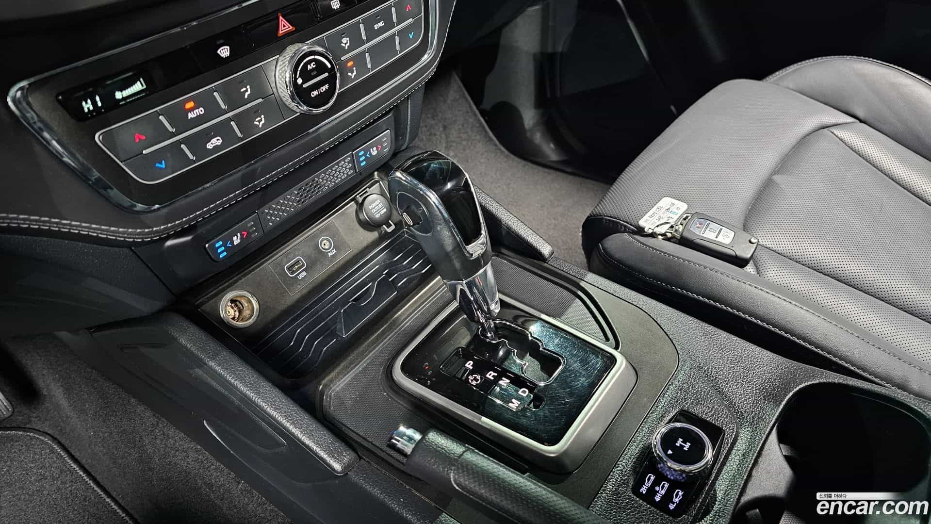 Rexton KG Mobility 2018.3-INNER-009