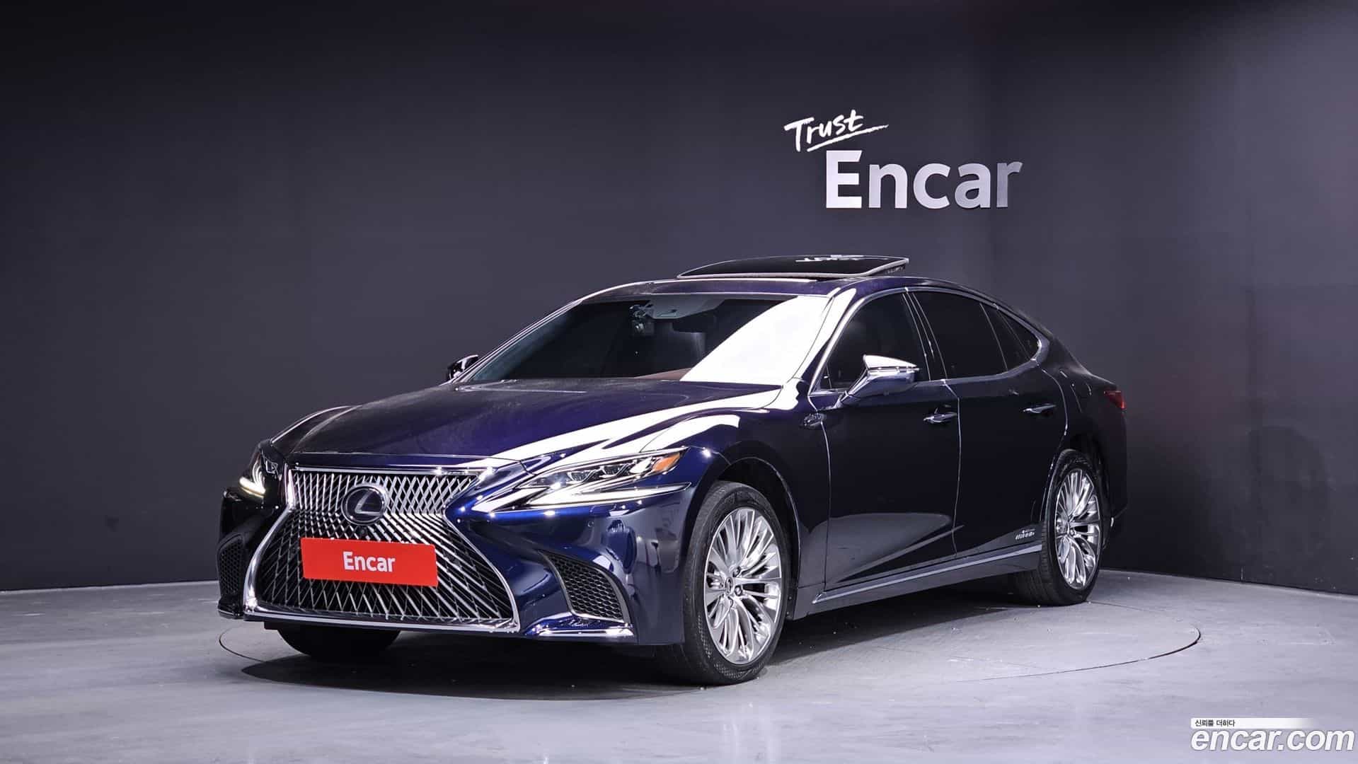 LS Lexus 2019.1-OUTER-001