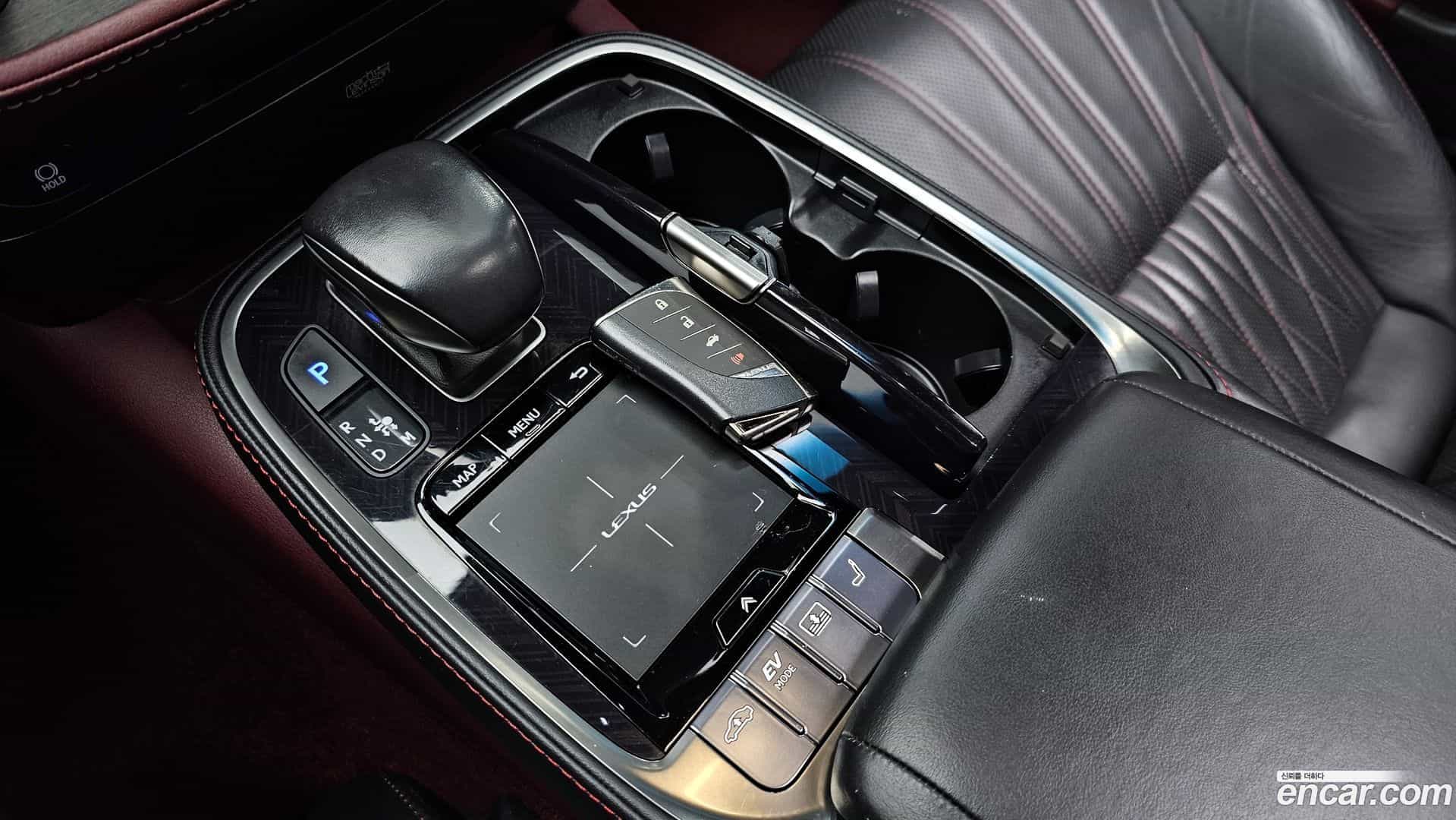 LS Lexus 2019.1-INNER-009