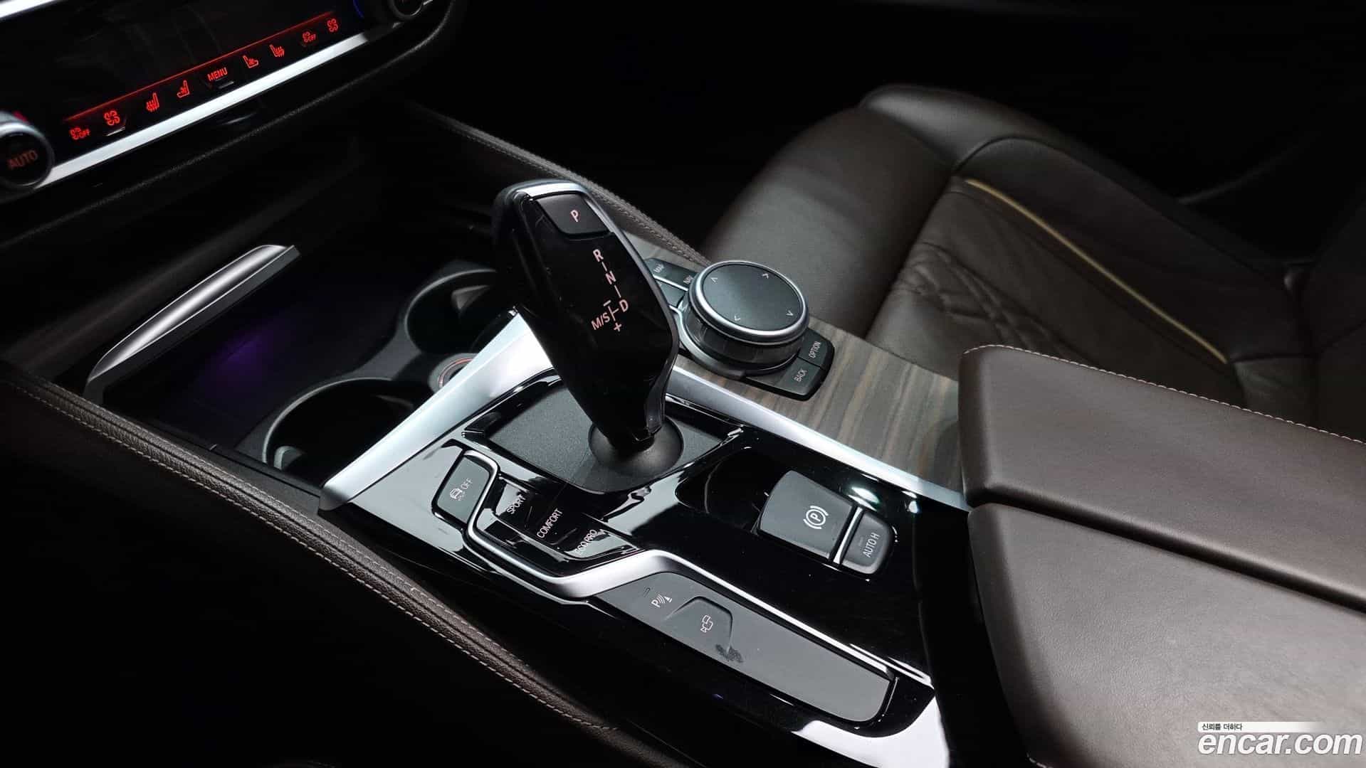 5-Series BMW 2020.3-INNER-009