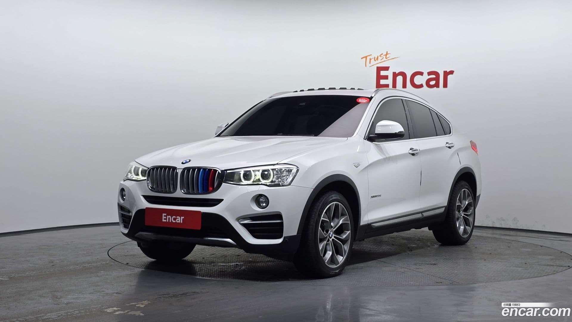 Main__Slider__Photo:X4 BMW 2016.1-0