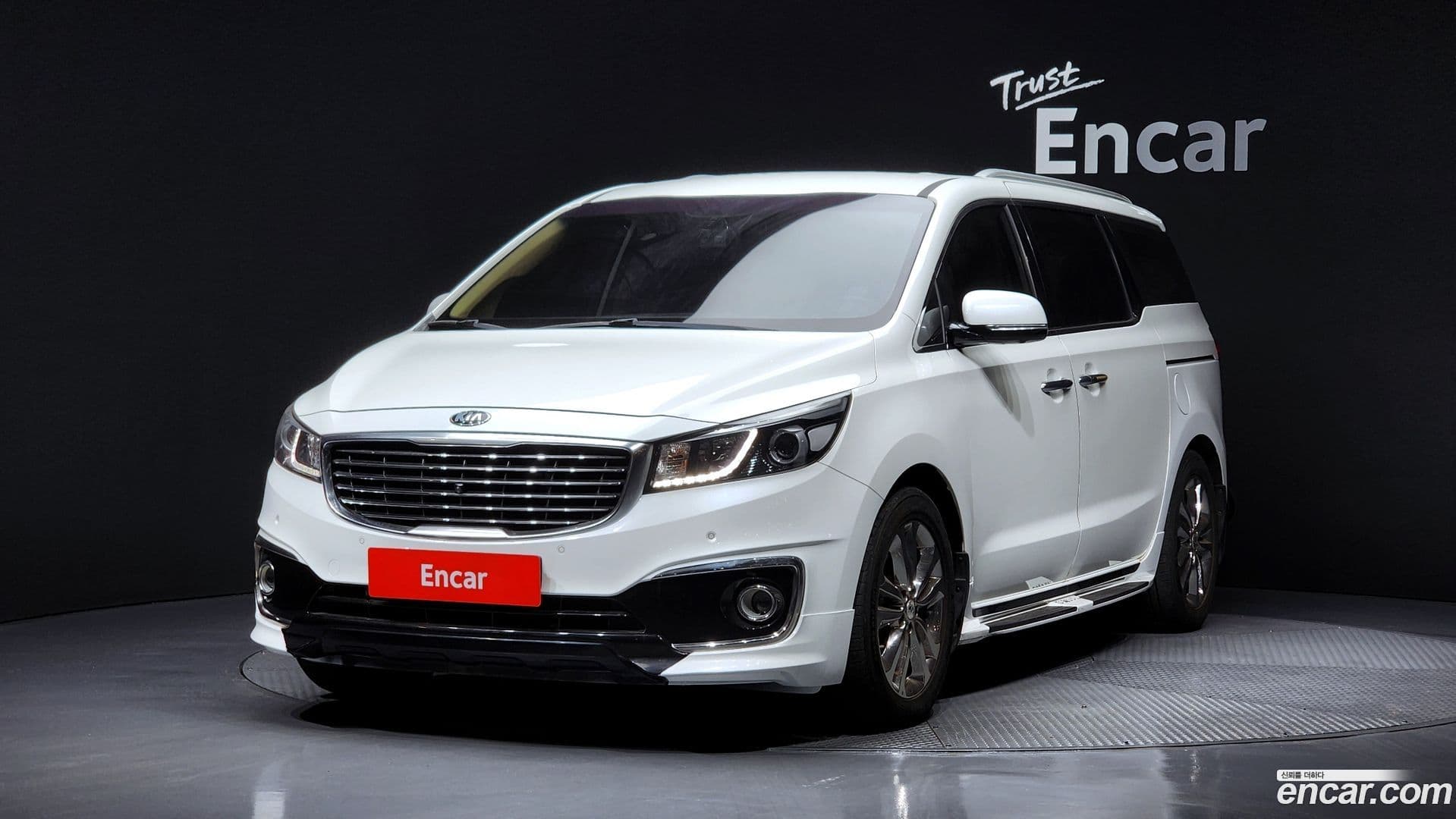 Main__Slider__Photo:Canival Kia 2015.9-0
