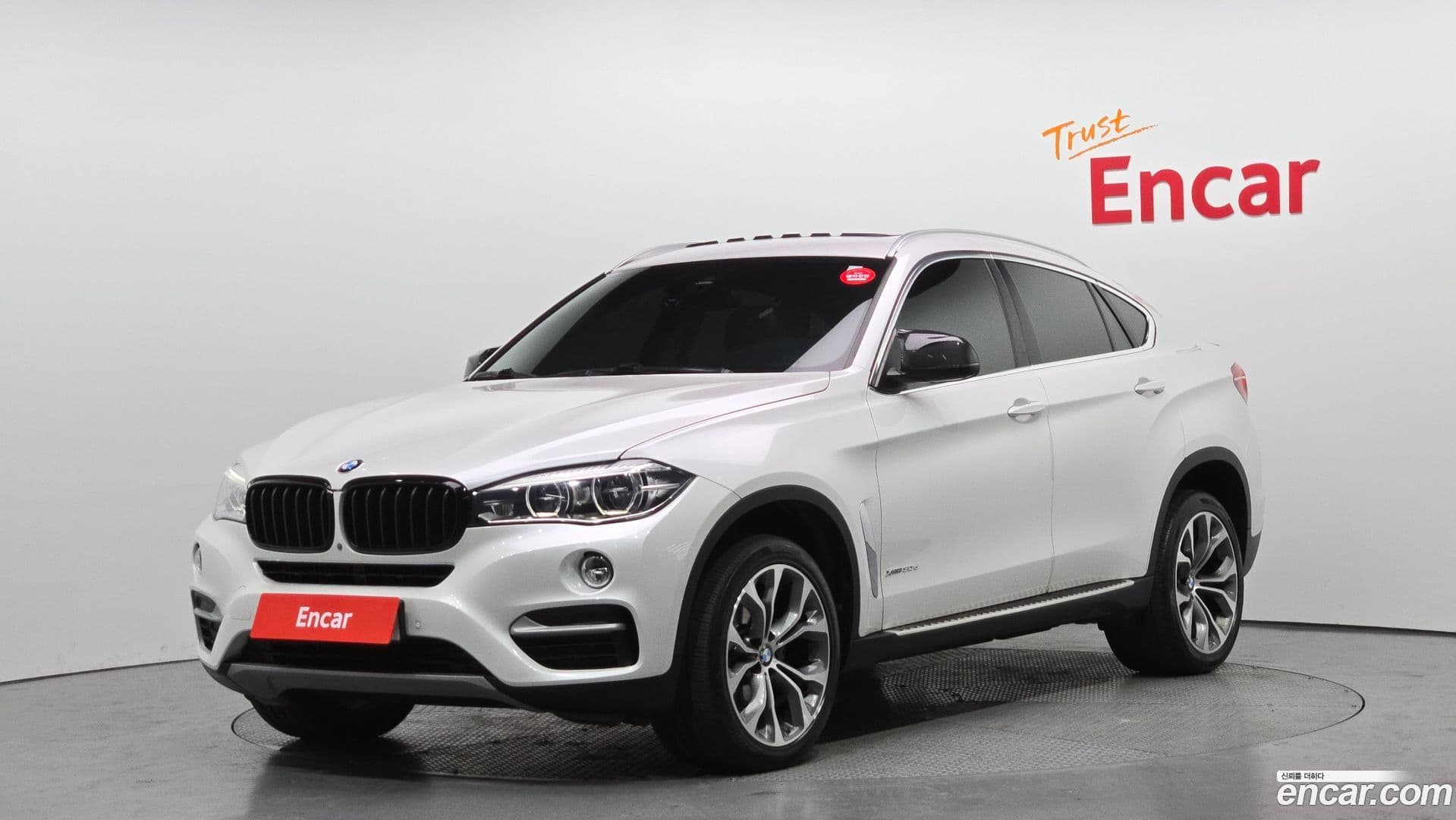 Main__Slider__Photo:X6 BMW 2017.4-0