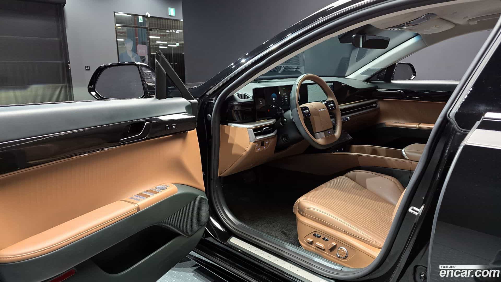 Grandeur Hyundai 2023.6-OPTION-015