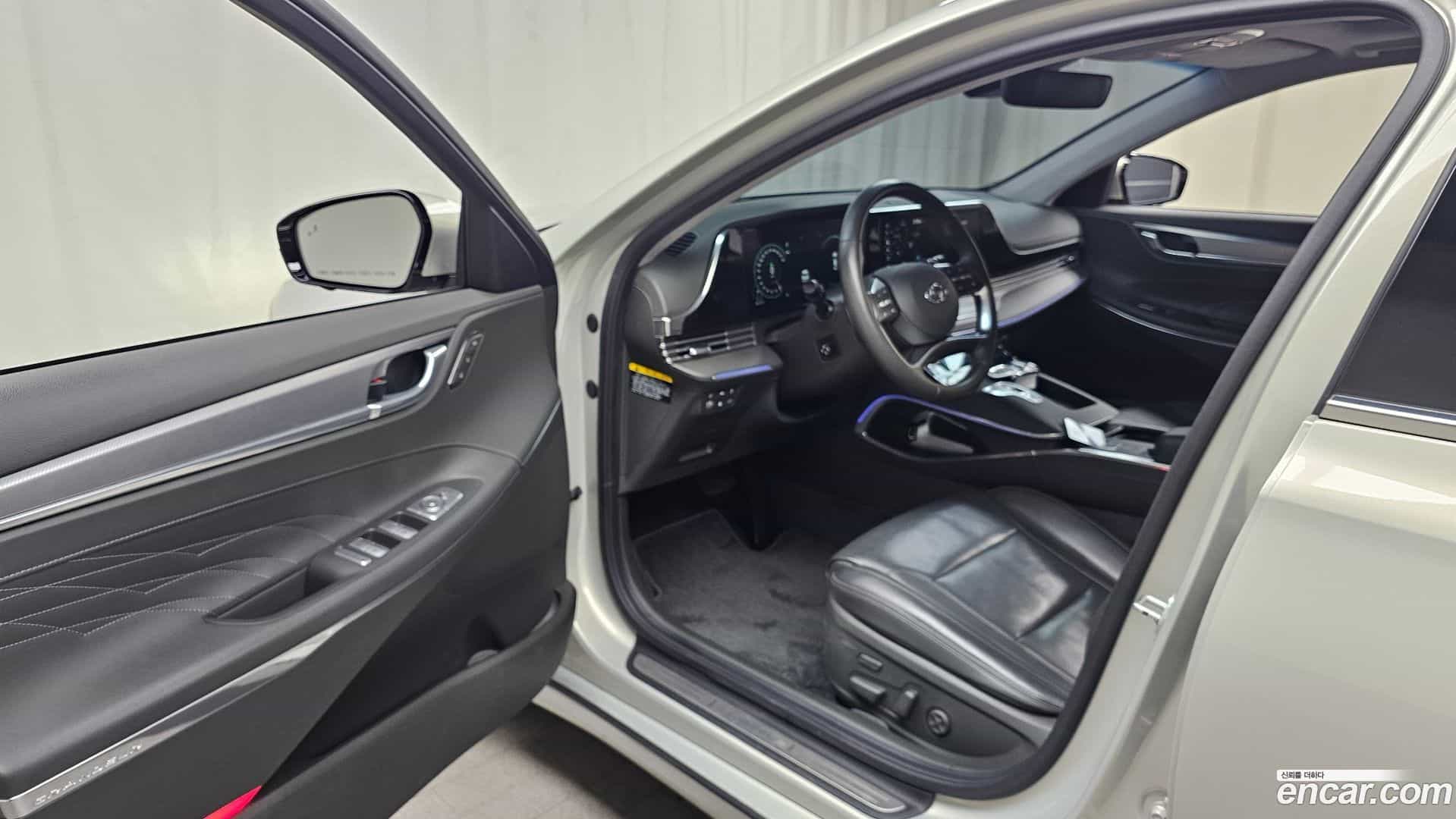 Grandeur Hyundai 2020.3-INNER-010