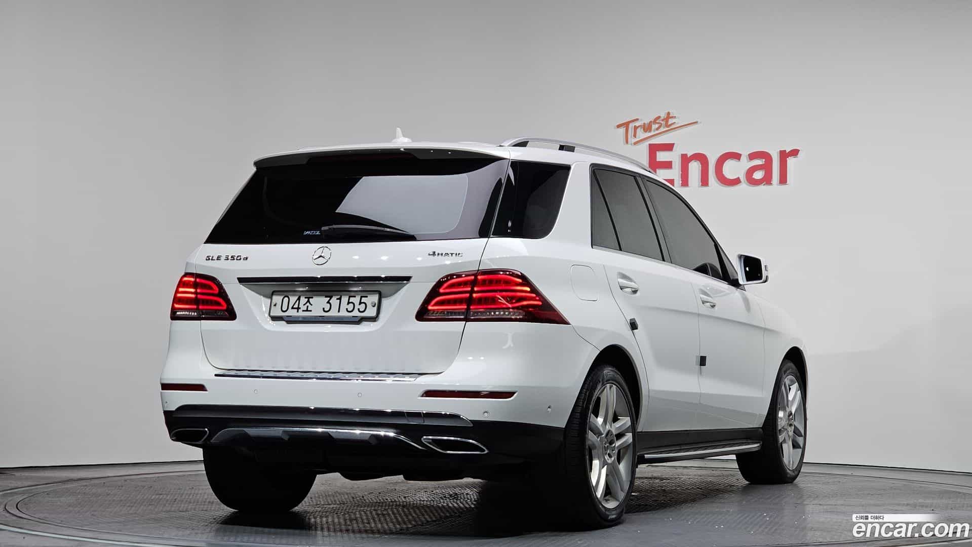 GLE-Class Mercedes-Benz 2018.9-OUTER-002