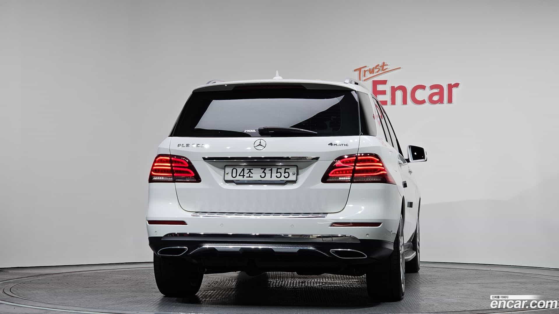 GLE-Class Mercedes-Benz 2018.9-OUTER-004