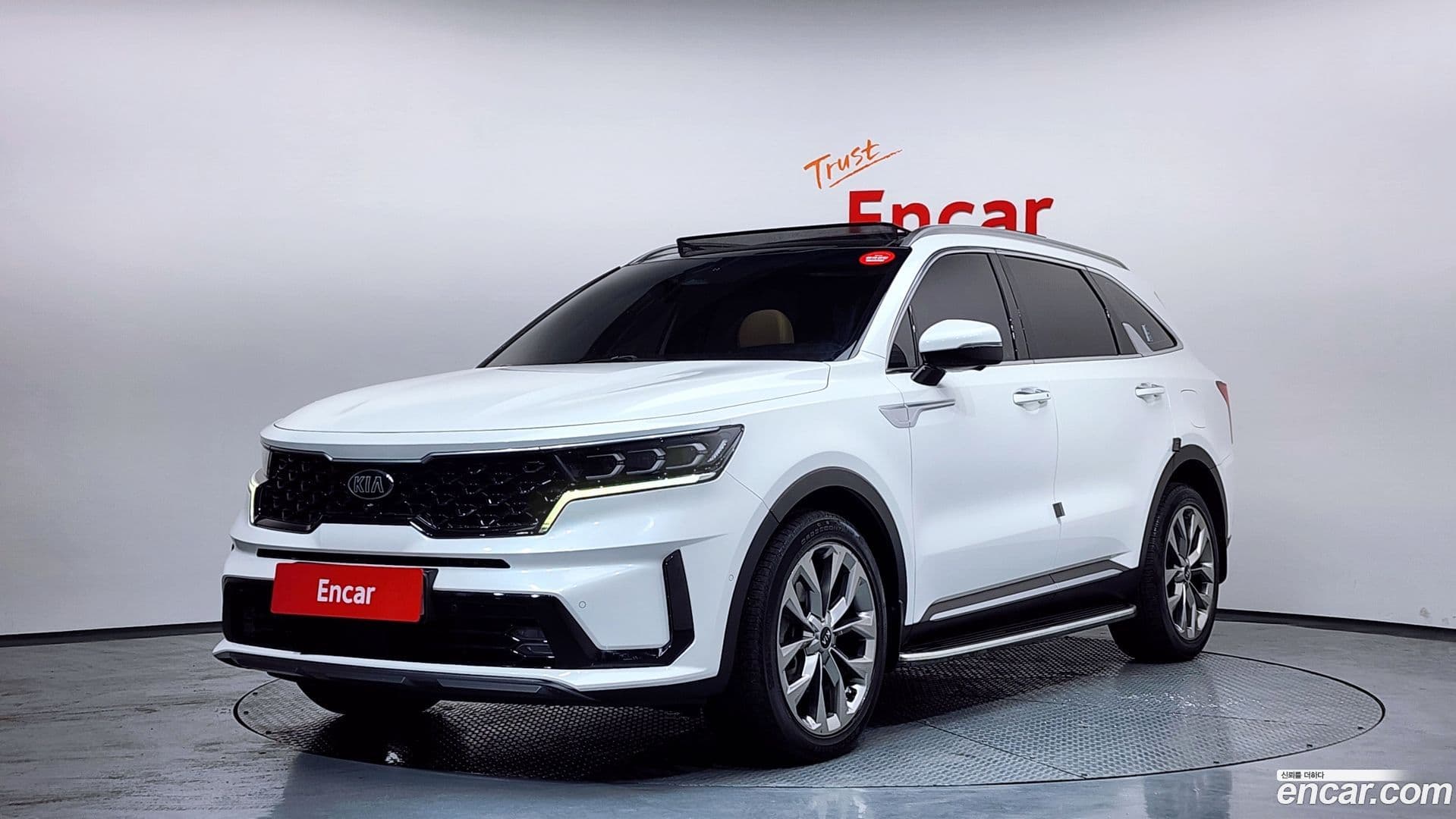 Main__Slider__Photo:Sorento Kia 2020.9-0