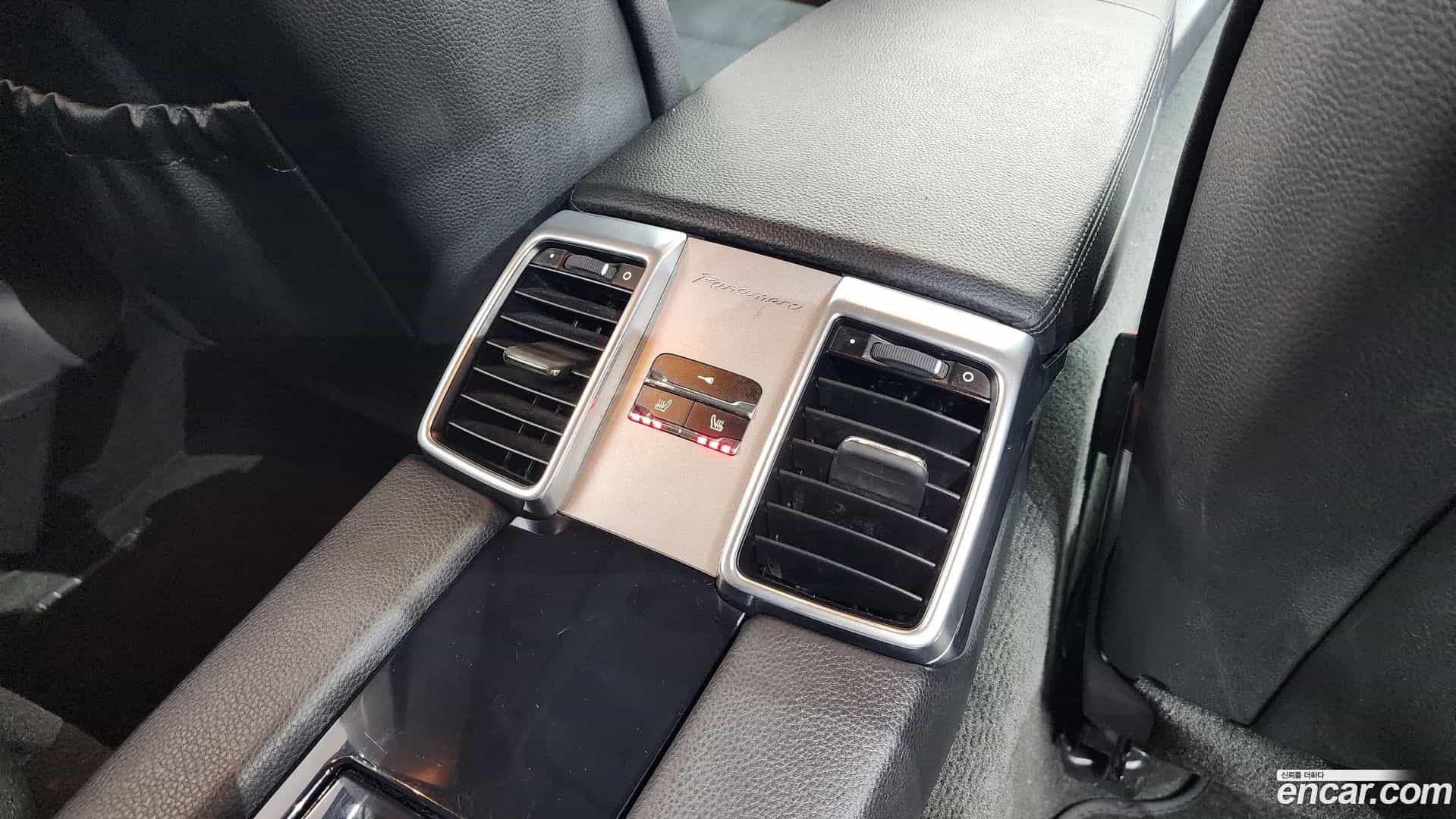 Panamera Porsche 2011.8-OPTION-022