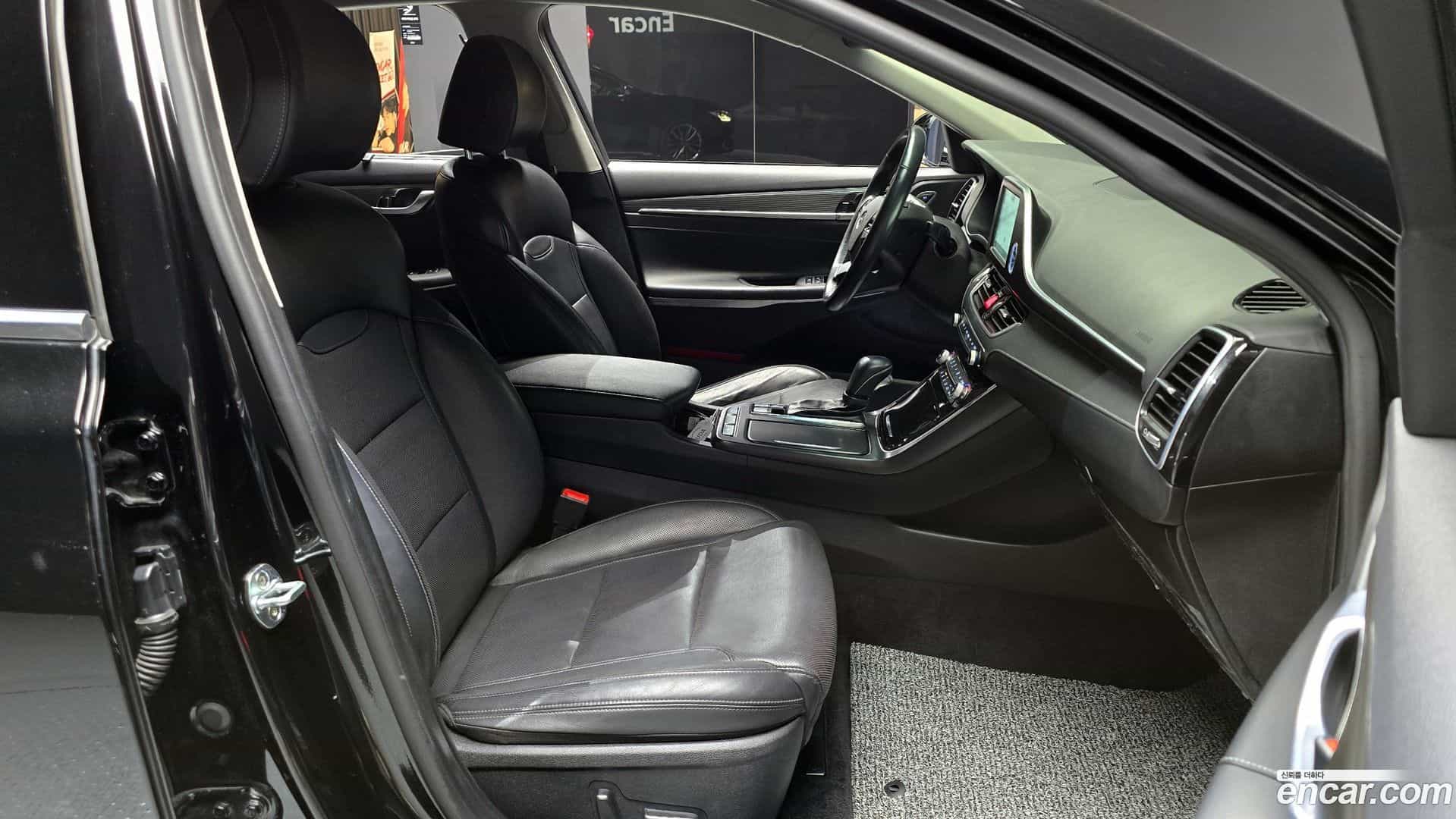 Grandeur Hyundai 2017.0-OPTION-016
