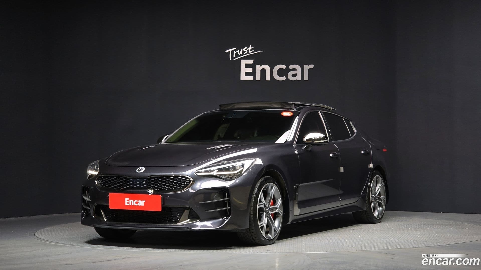 Main__Slider__Photo:Stinger Kia 2018.1-0