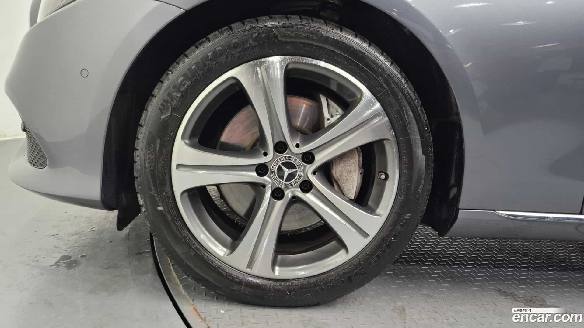 E-Class Mercedes-Benz 2017.6-OUTER-005